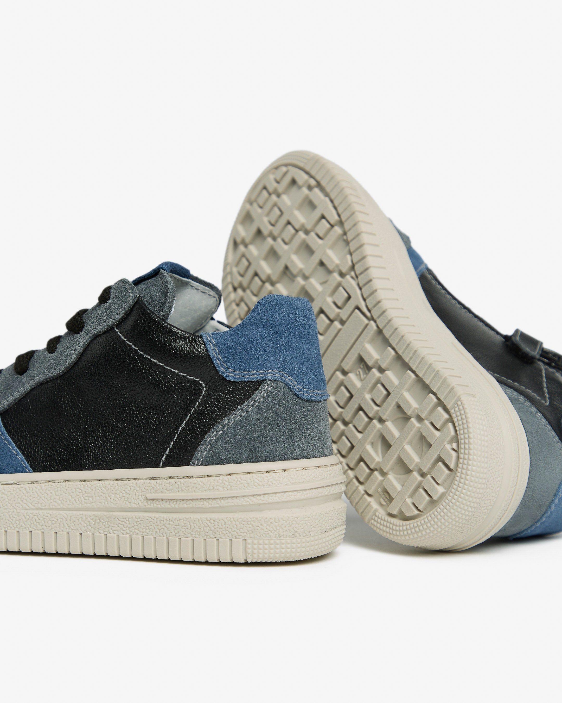  Junior-Sneaker aus Leder und Wildleder für Kinder