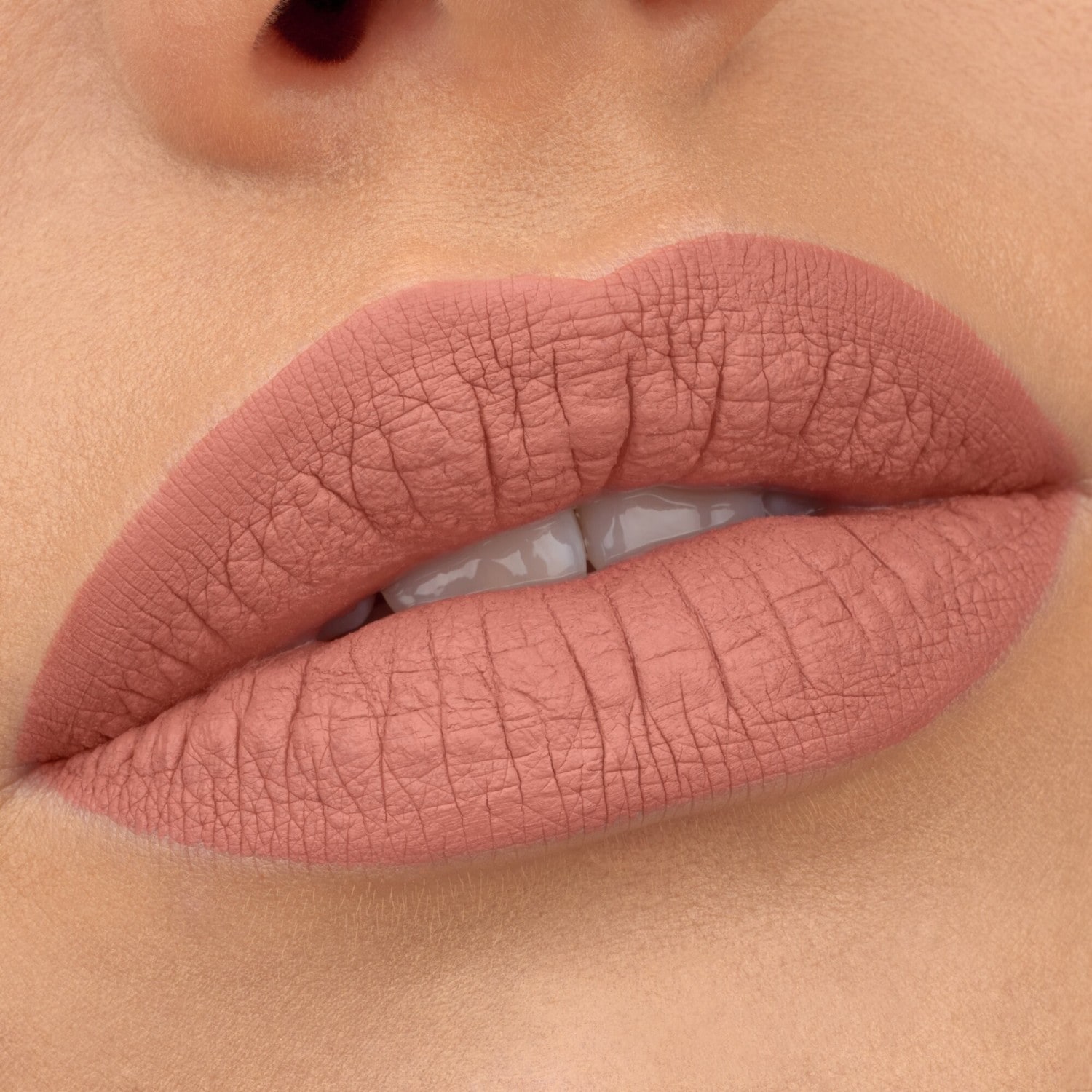 Essence 8h MATTE liquid