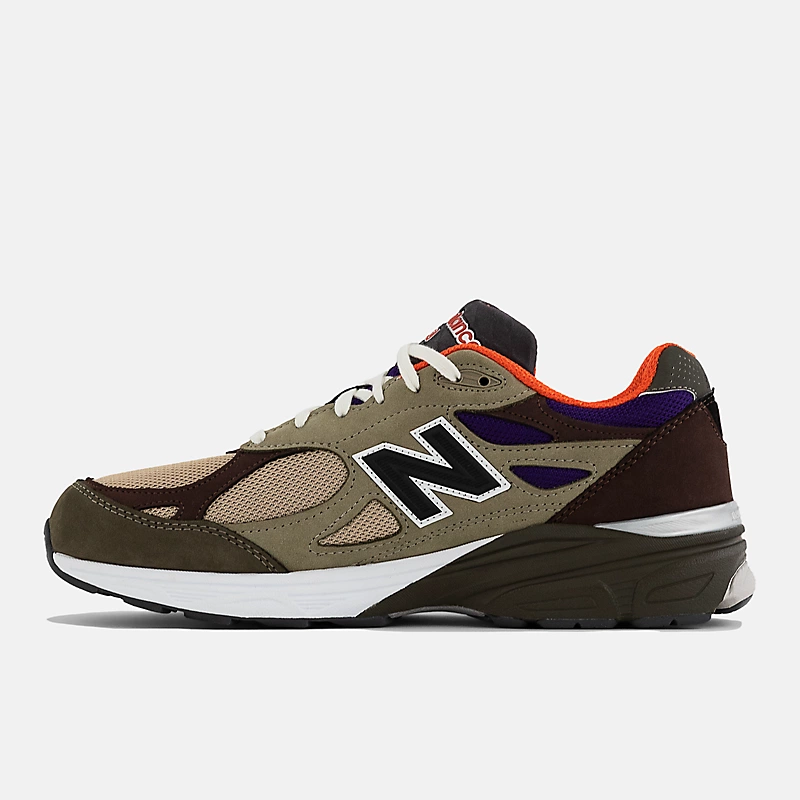 Herrenschuhe 990v3, hergestellt in den USA – Hellbraun mit blauen Akzenten
