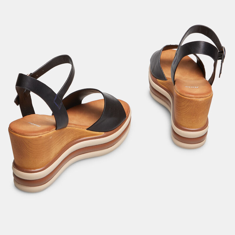Kvinnors kilklackade sandaler