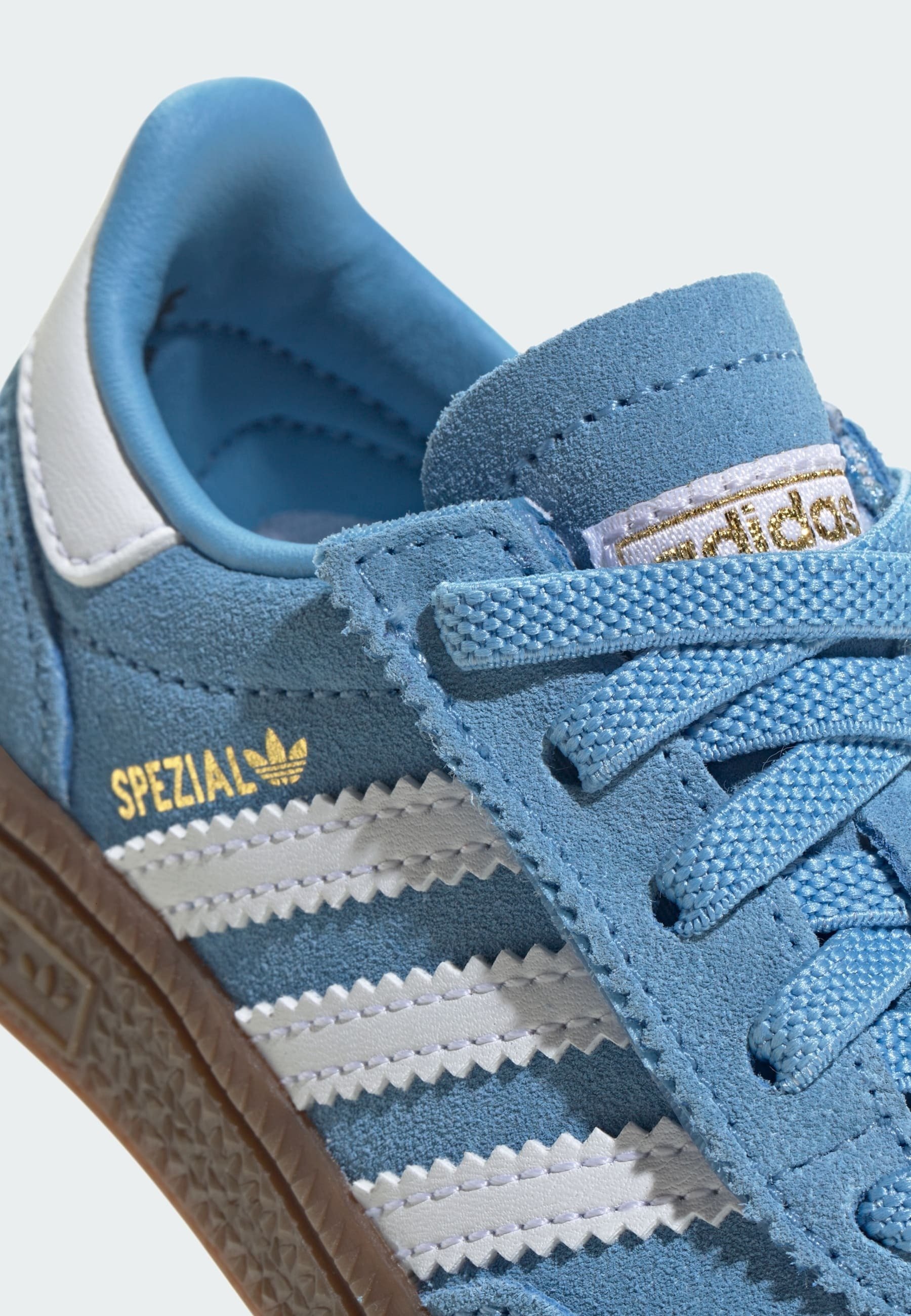 adidas Originals HANDBALL SPEZIAL UNISEXE - Chaussures bébé - bleu clair, semelle extérieure blanche en gomme