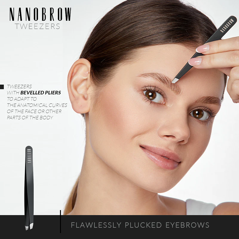 Pinça para sobrancelhas Nanobrow com ponta angulada