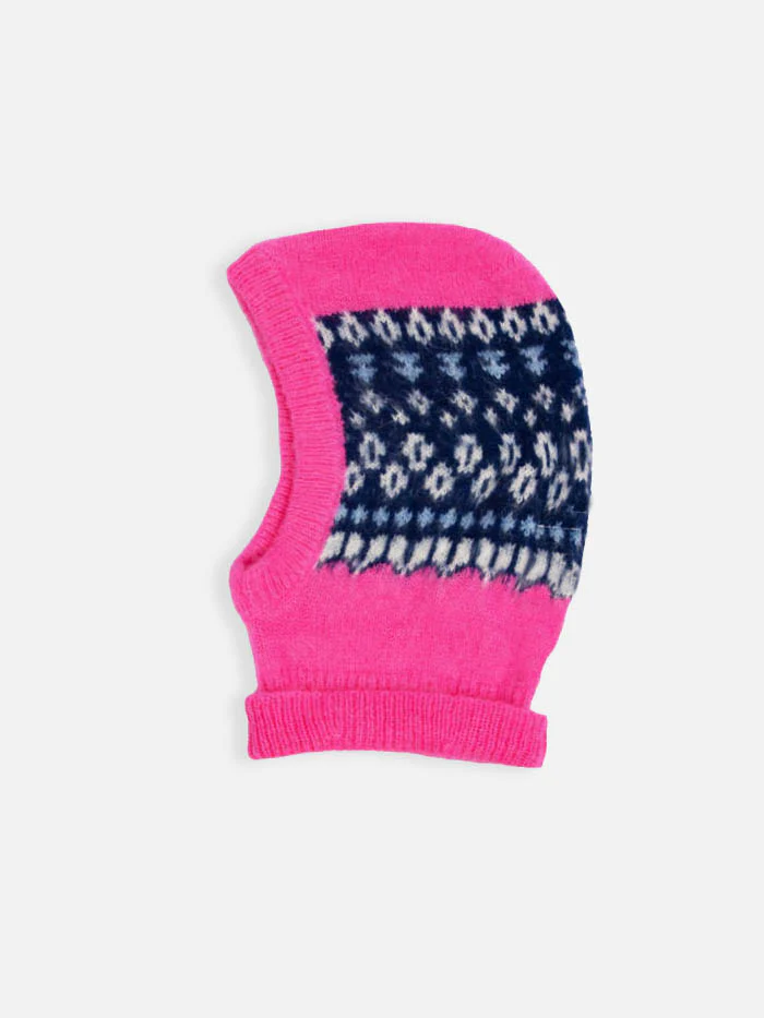 Balaclava feminina ultramacia em rosa neon com estampa islandesa.