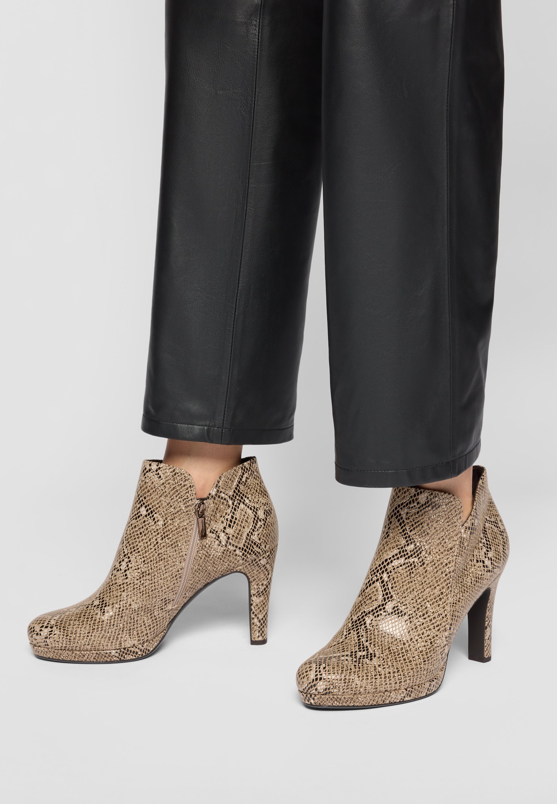 Tamaris High heeled ankle boots - brown