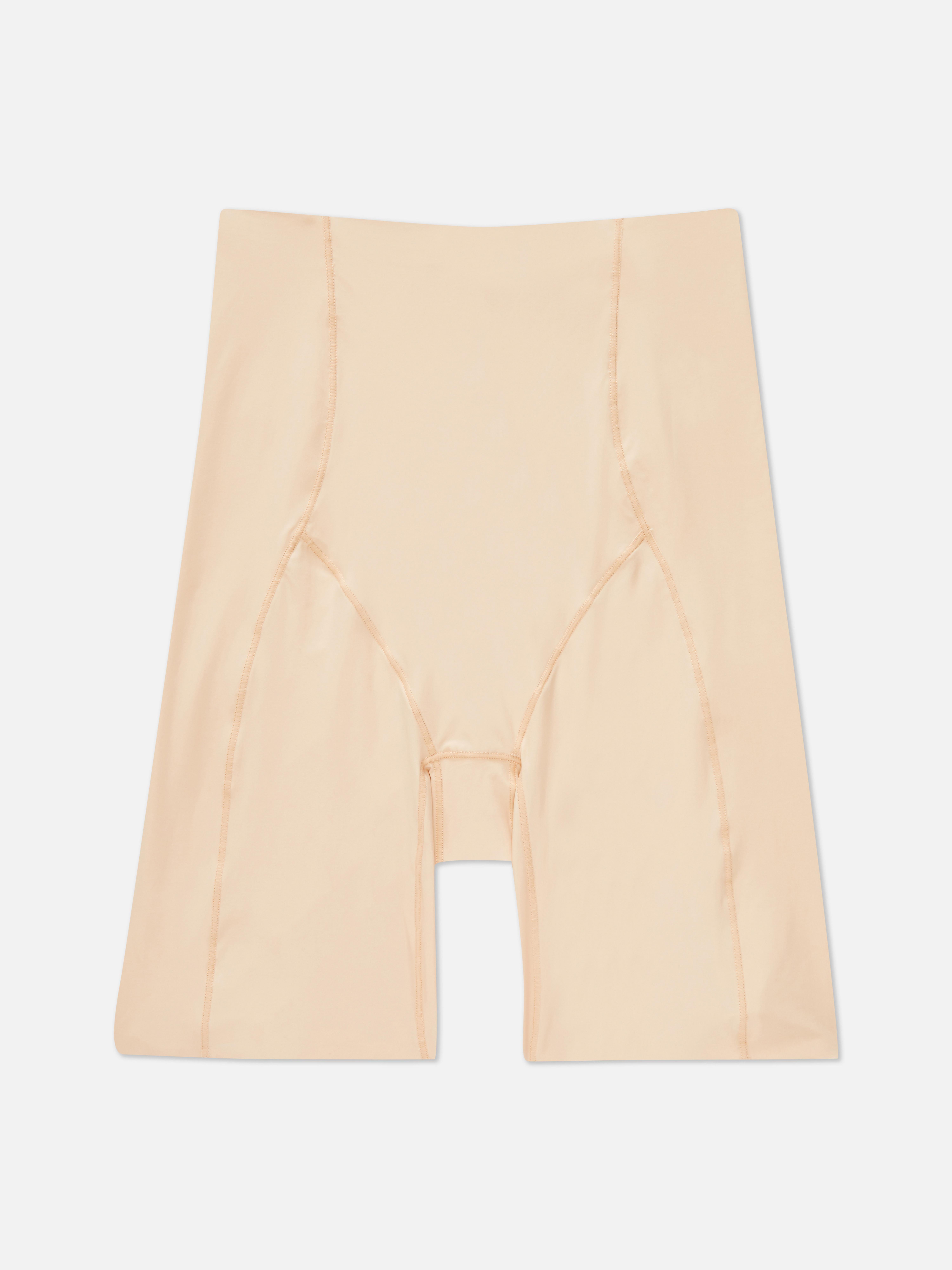 Pantaloni scurți modelatori, elastici, perfecți pentru confort maxim.