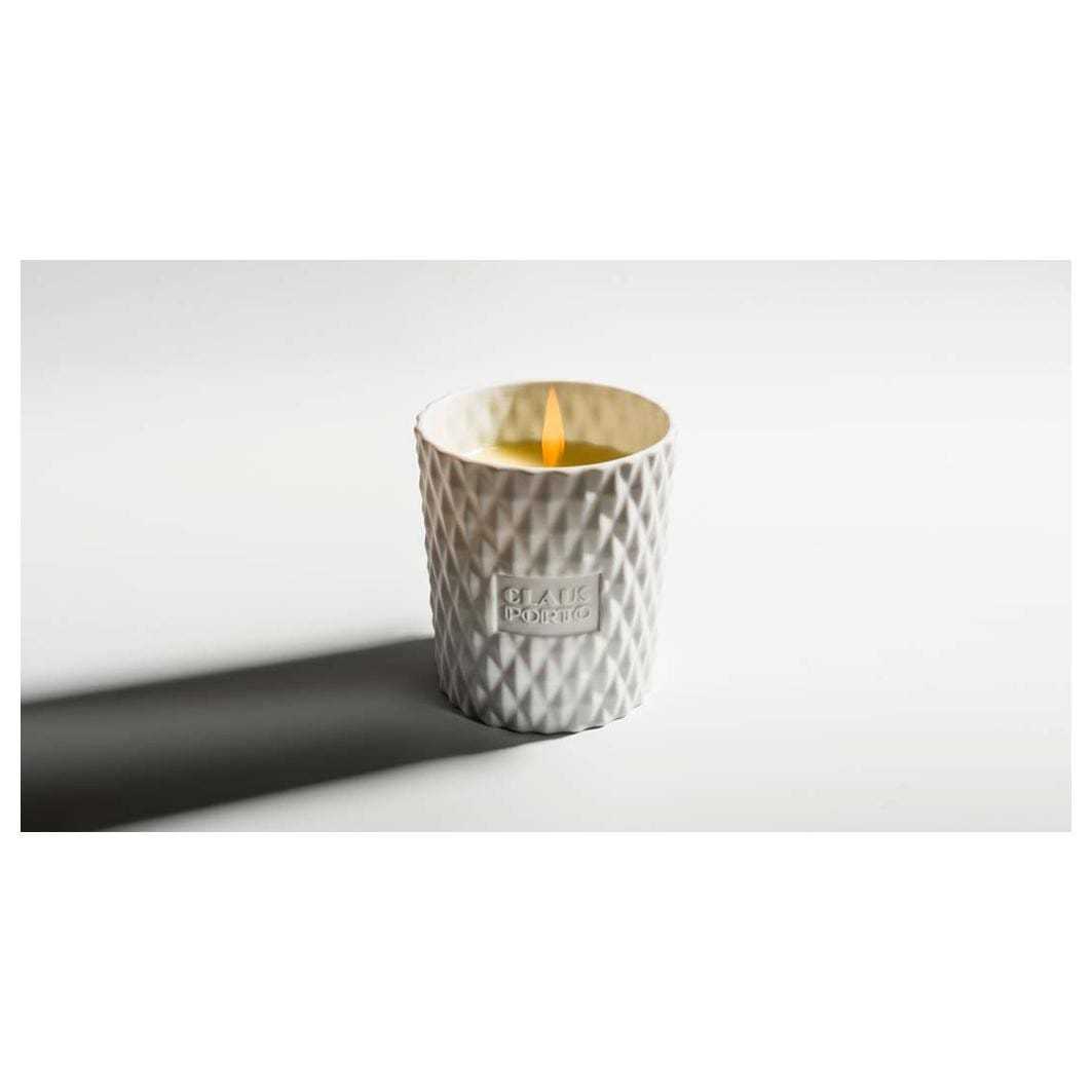 Sviečka Claus Porto Candle Voga s arómou a tuberózou - 270 g