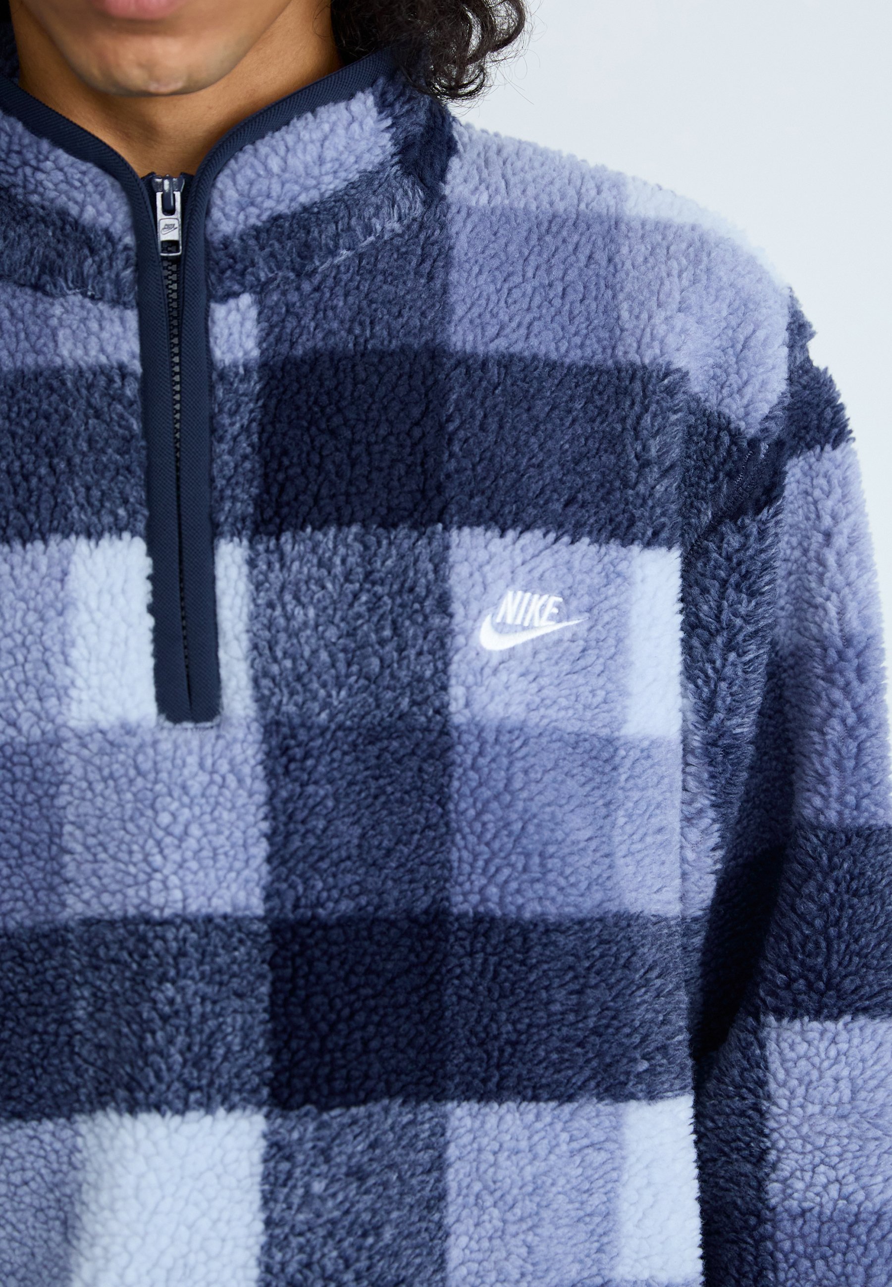 Nike Sportswear Fleecetakit ja -puserot