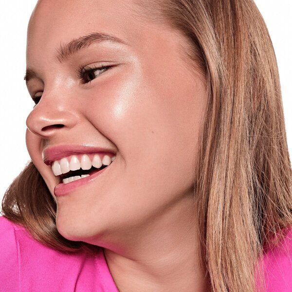 Essence Baby Got Glow 010 Golden Aura Highlighter Stick 5,5g