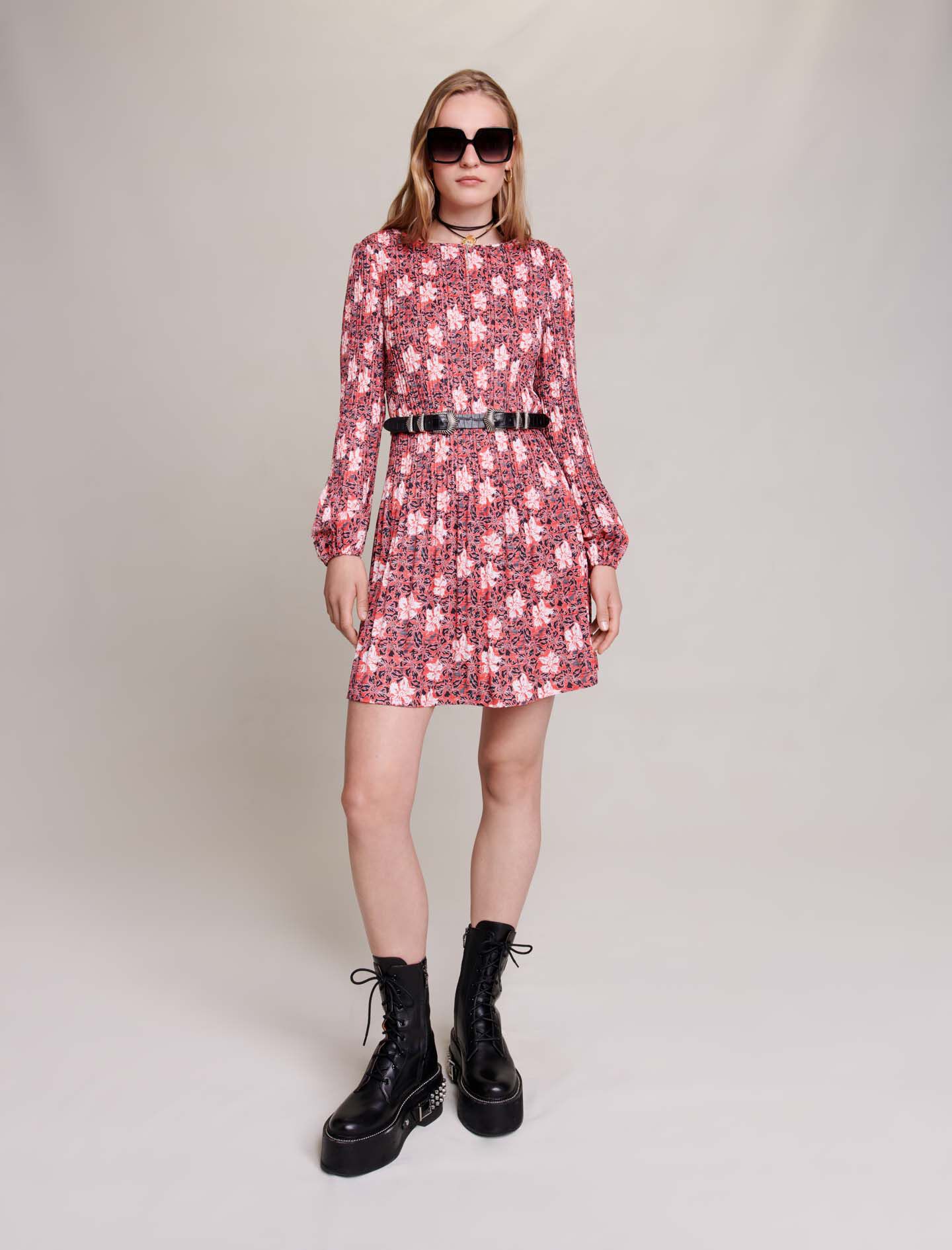 Rochie scurtă cu flori-Imprimé fleurs rouge