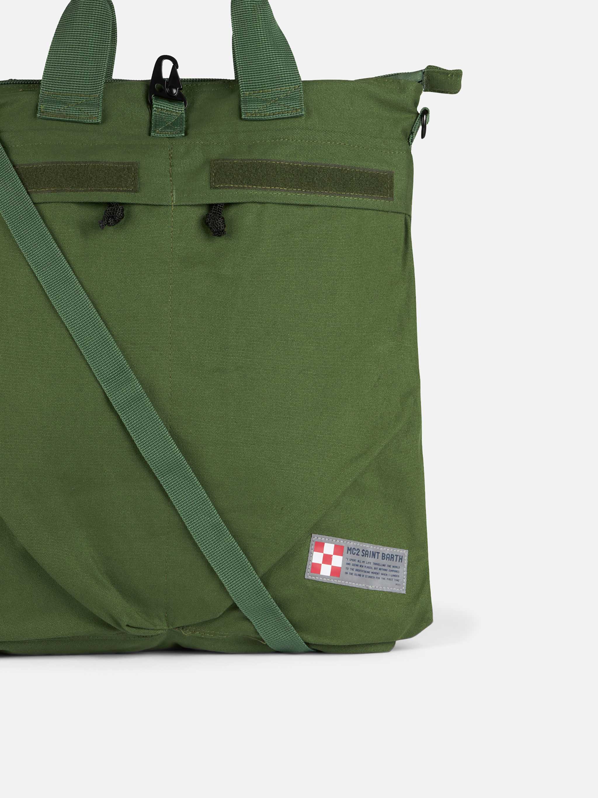 Mochila de tecido verde militar