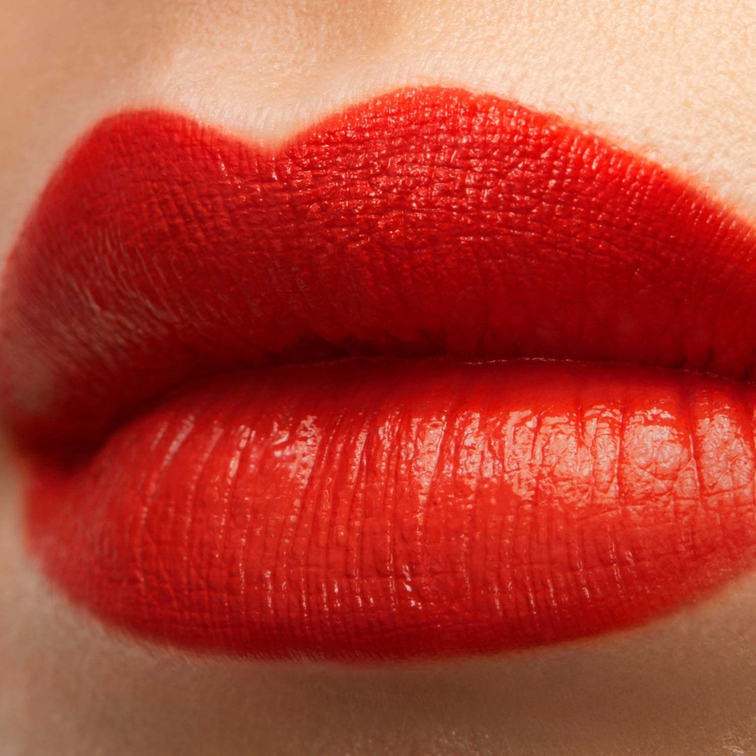 Yves Saint Laurent lūpu krāsa Musthaves Rouge Pur Couture - 3,8 g