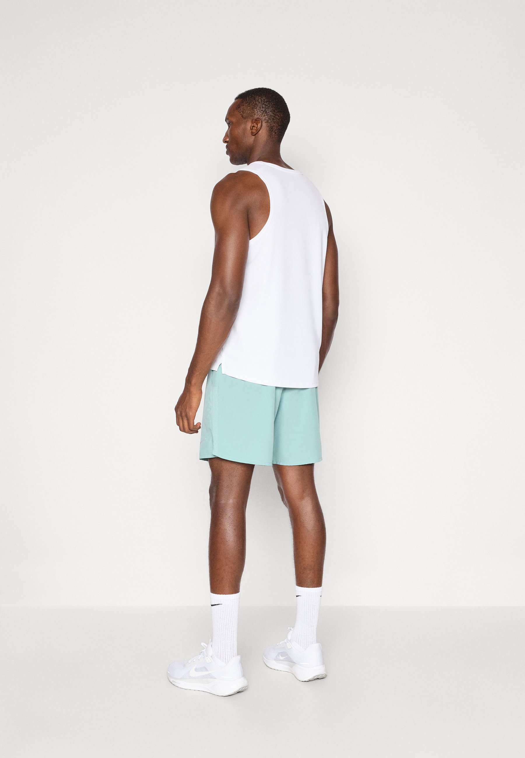 Nike Performance CHALLENGER SHORT - Sportshorts - cannon/zwart/reflecterend zilverkleurig
