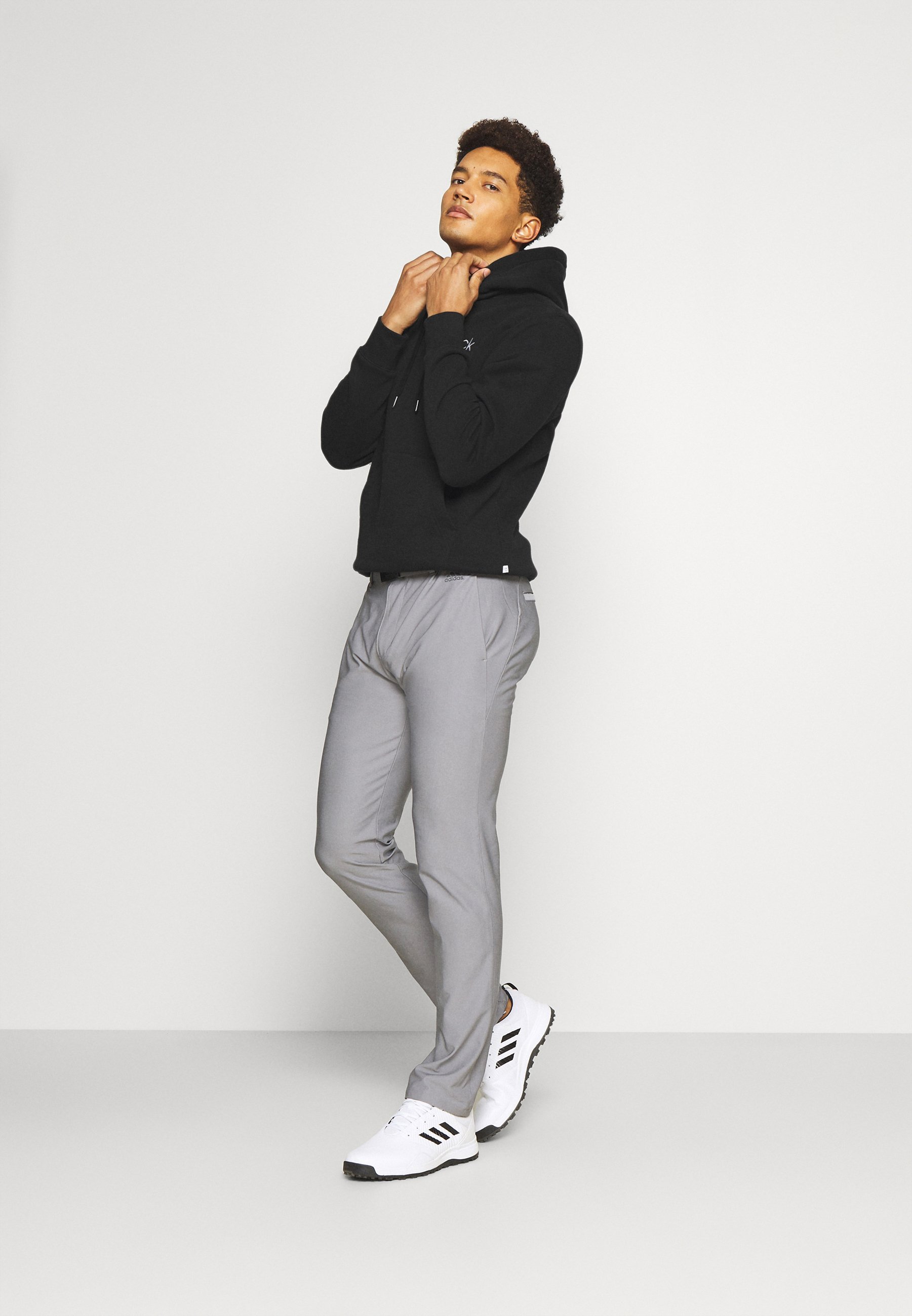 Felpa con cappuccio Calvin Klein Golf PLANET - nera