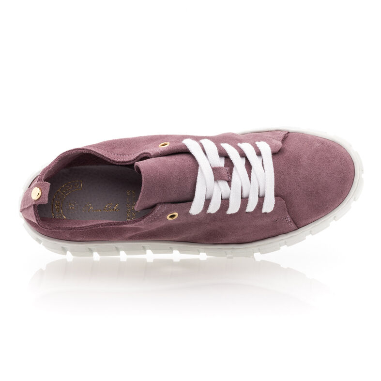 Zapatillas deportivas para mujer en color violeta.