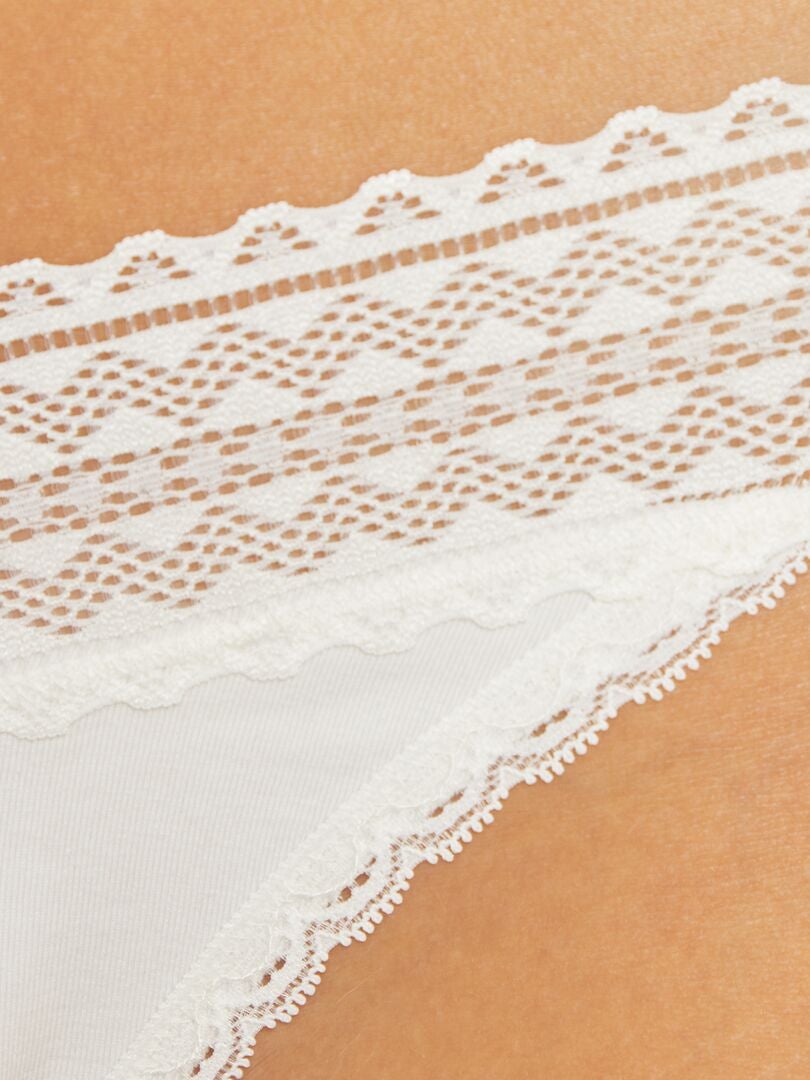 Set van 3 katoenen en kanten stringtjes - wit