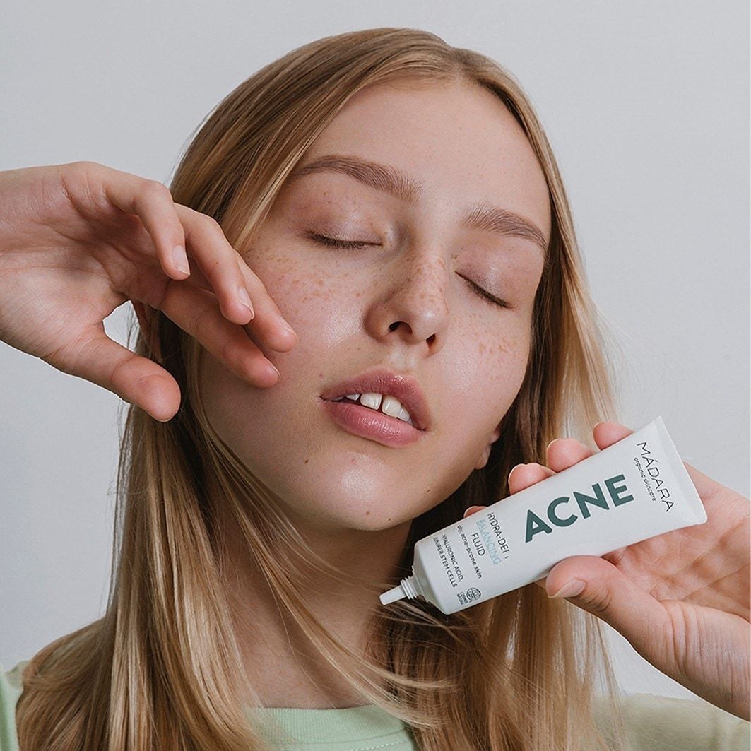 MÁDARA Anti-Pimple Care Acne Hydra-Derm fluid za održavanje ravnoteže vlage - 40 ml