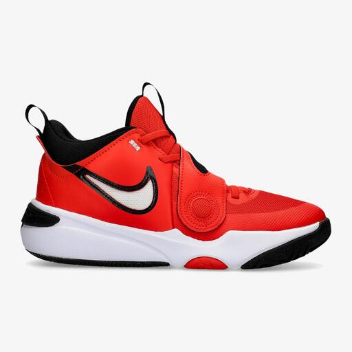  Nike komandas ažiotāža