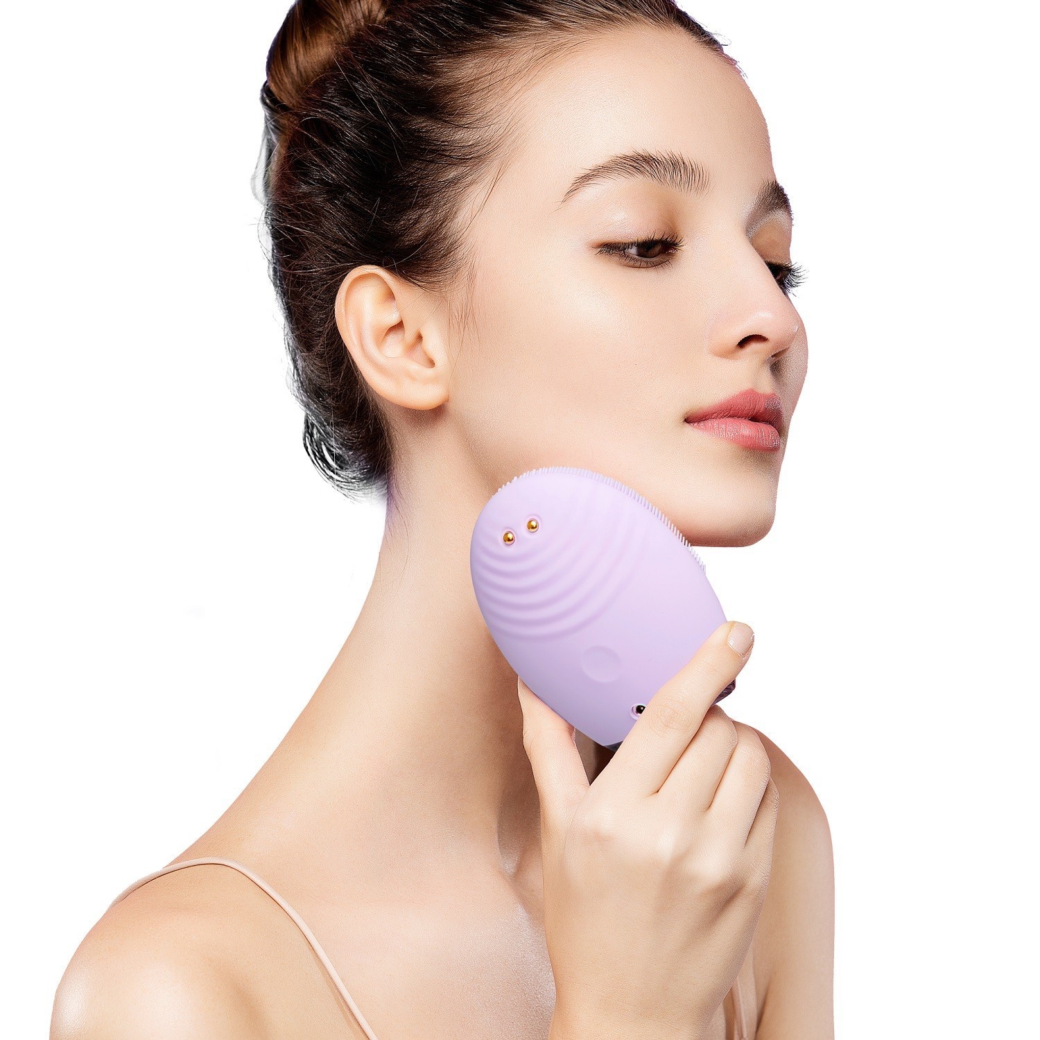 FOREO LUNA™ 3 elektrinis veido masažuoklis ir terminis veido valiklis jautriai odai su mikrosrove – levandų kvapas