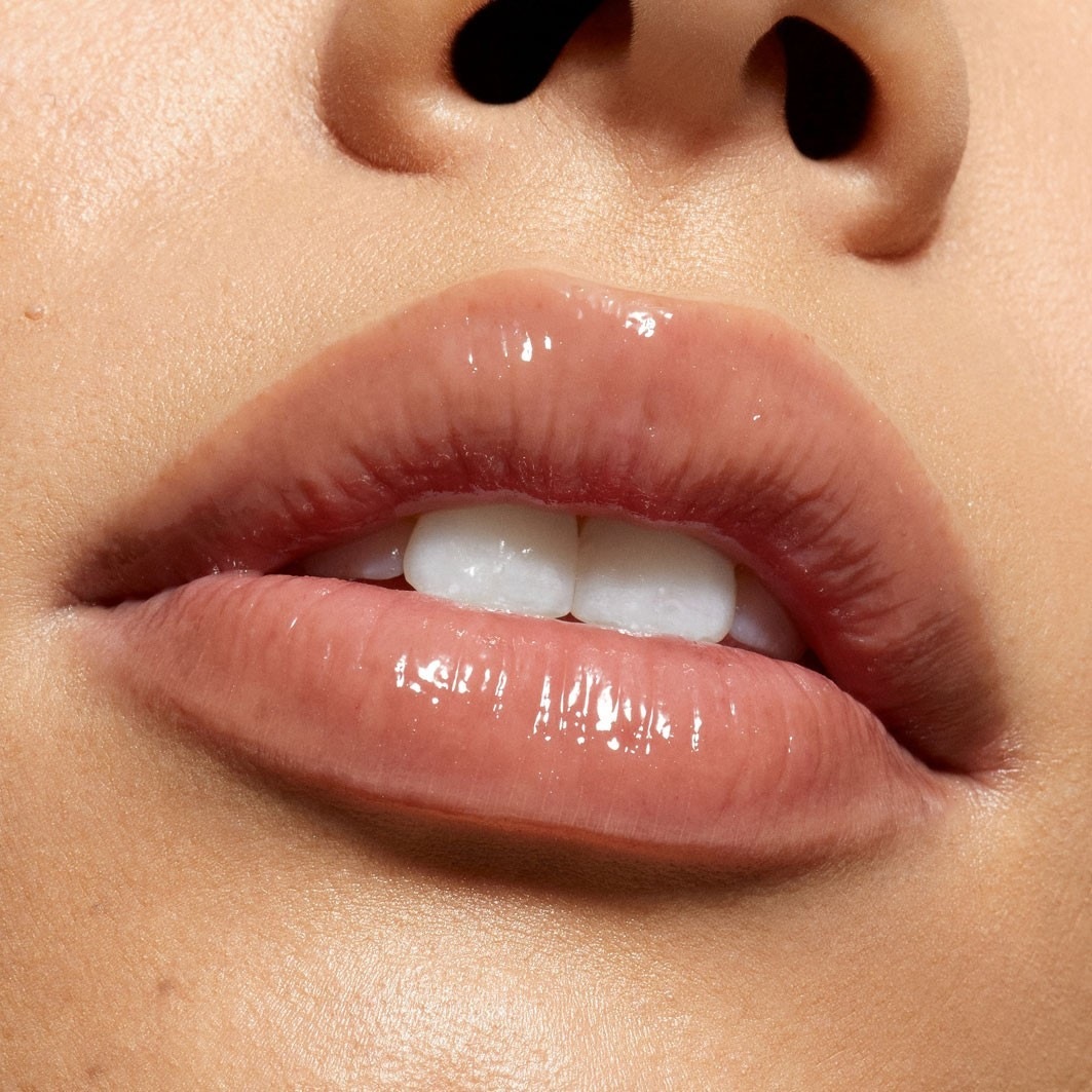 KYLIE COSMETICS Supple Kiss Lip Glaze