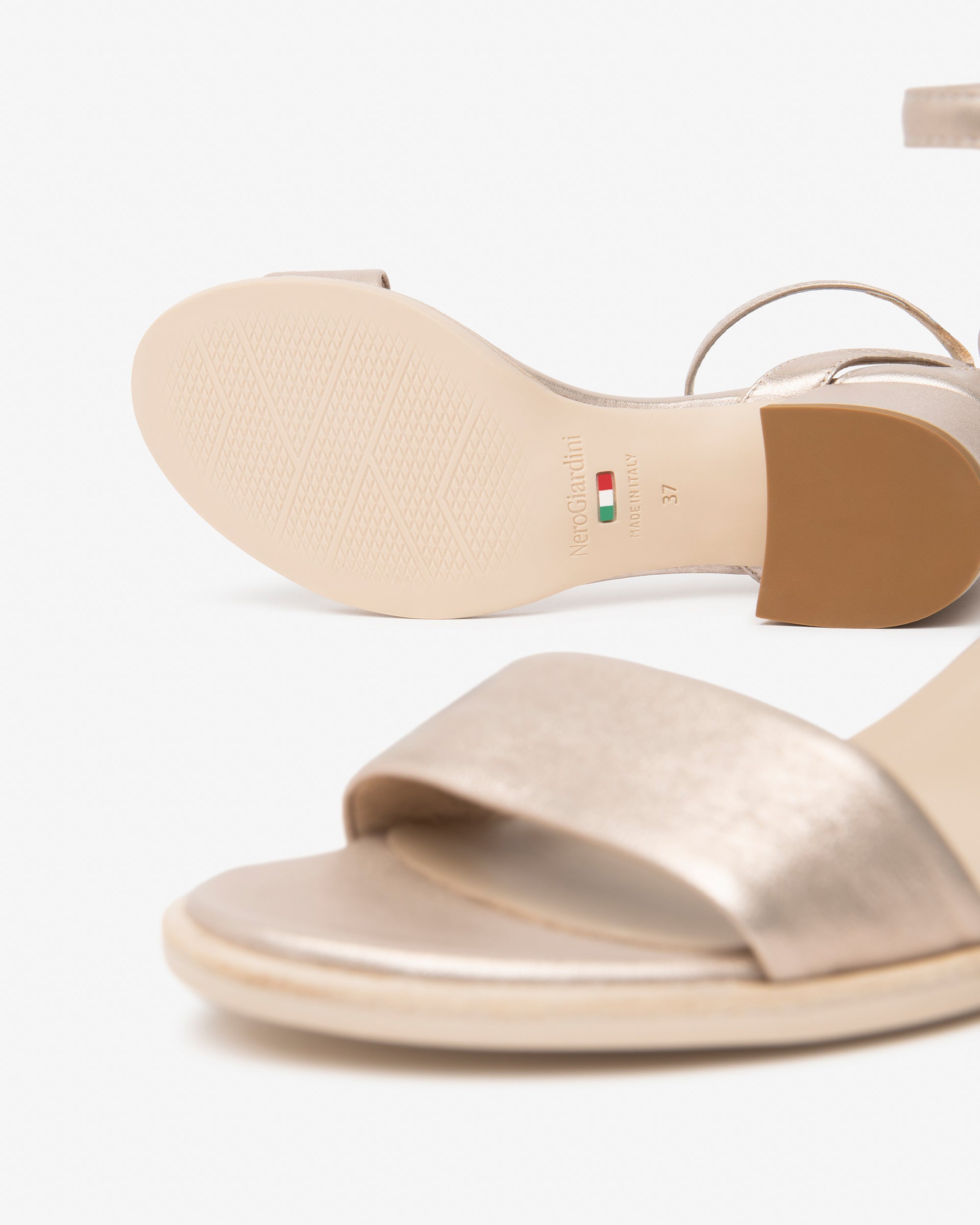  Damen-Ledersandalen
