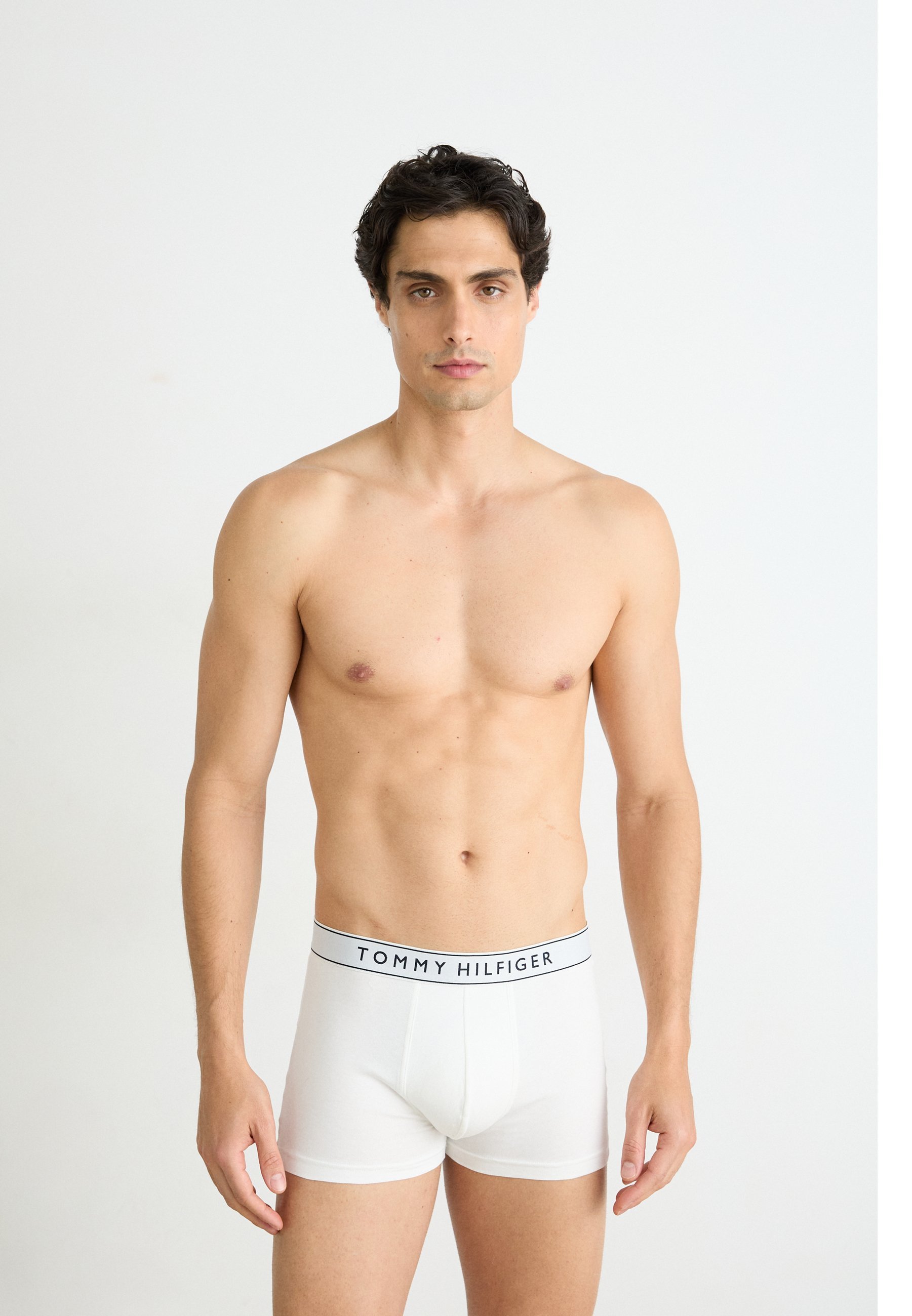 Tommy Hilfiger Trunks 5er-Pack – Badehosen – weiß/rot/grau/dunkelblau/schwarz