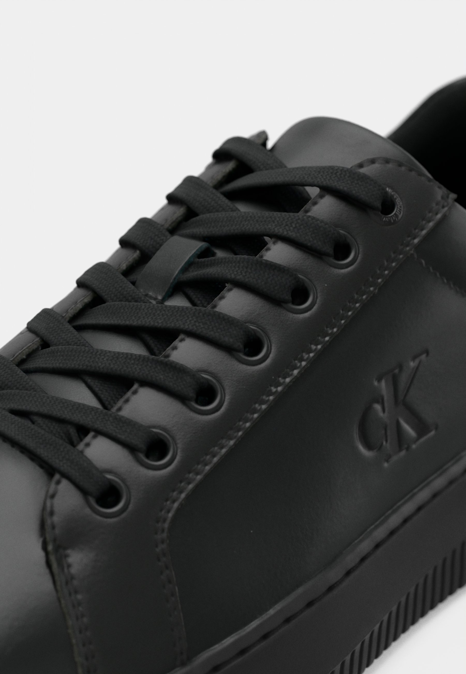 Calvin Klein Jeans CHUNKY CUPSOLE - Sneakers - volledig zwart