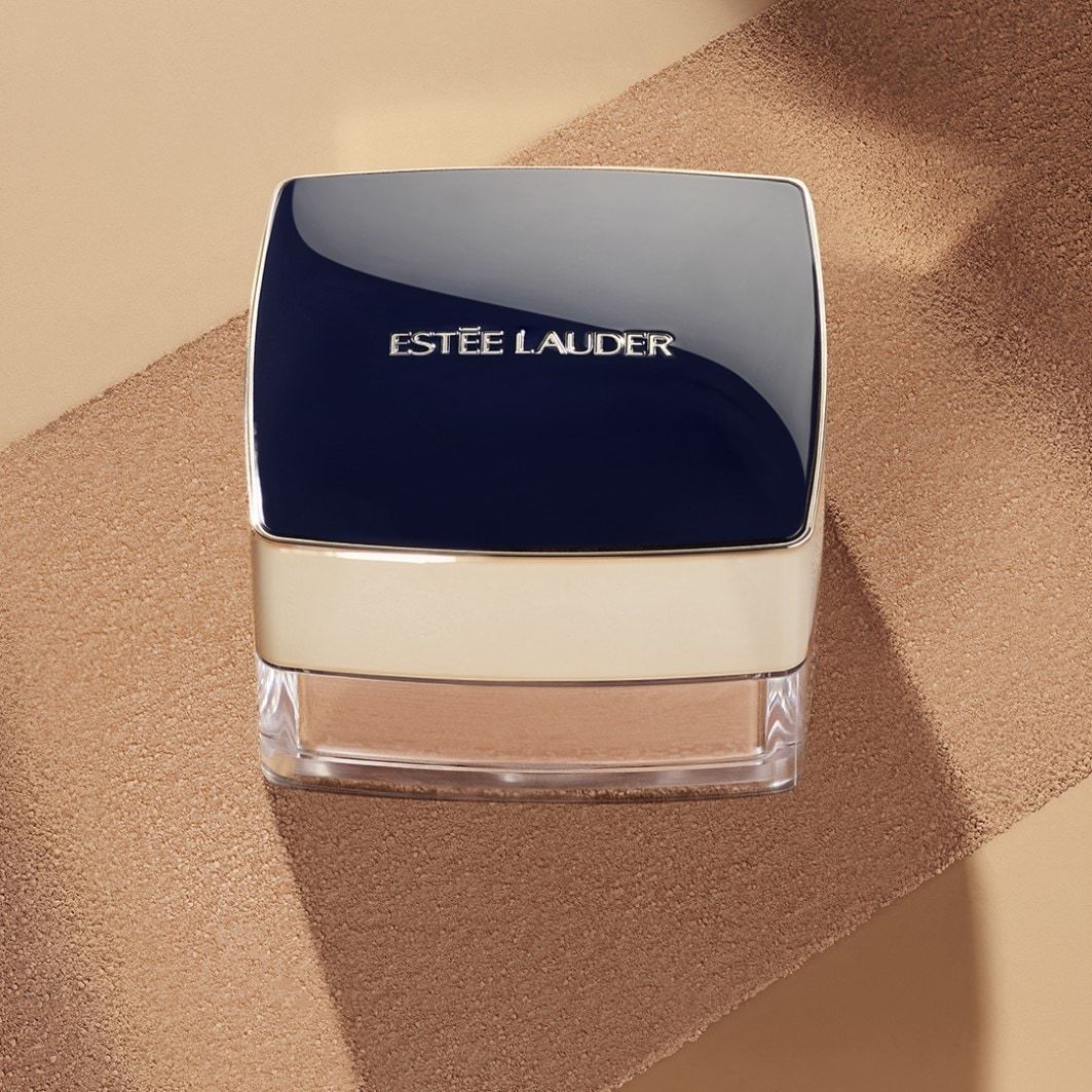 Estée Lauder Double Wear Sheer Flattery puder u prahu - 9 g
