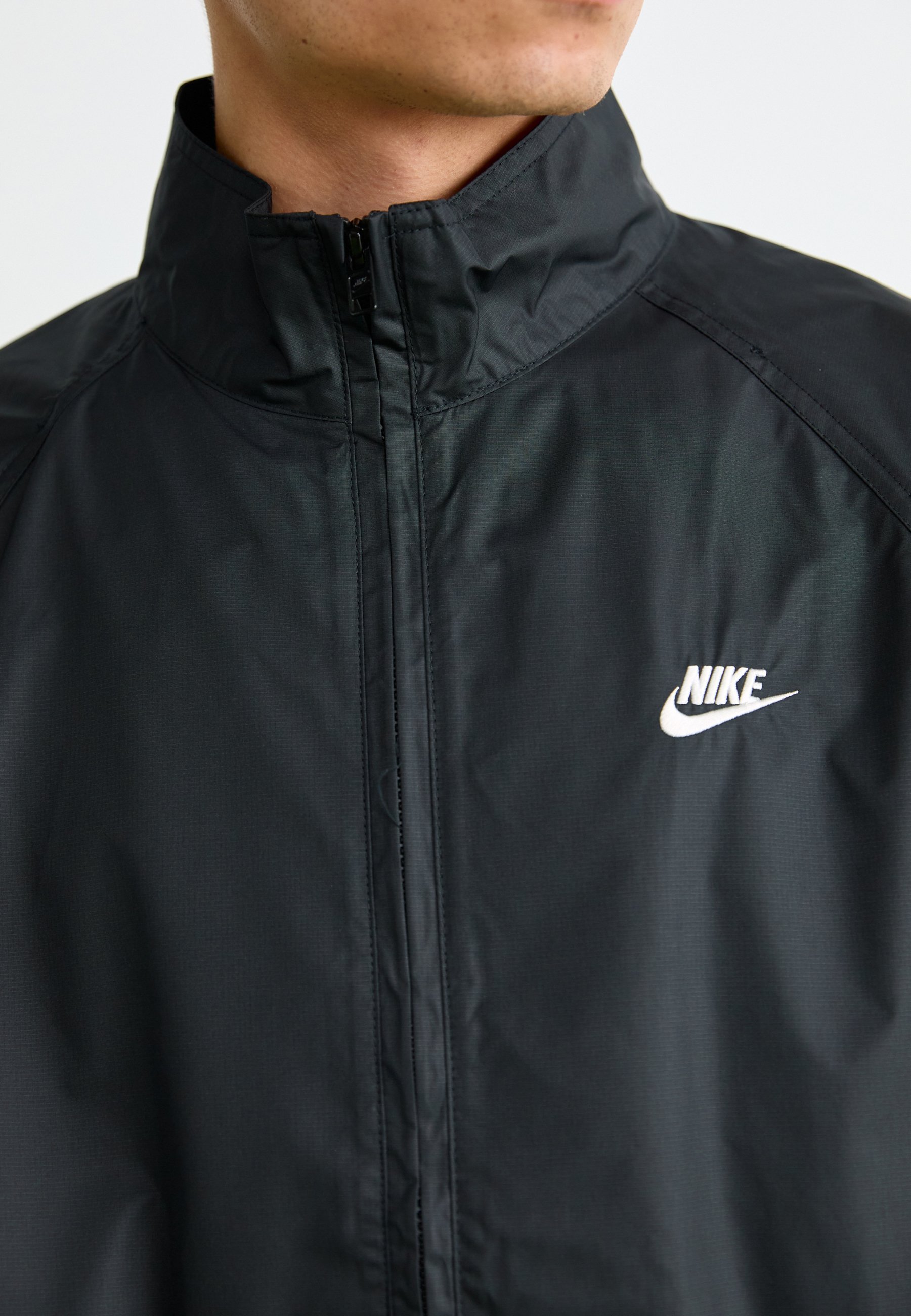 Nike Sportswear Windbreaker