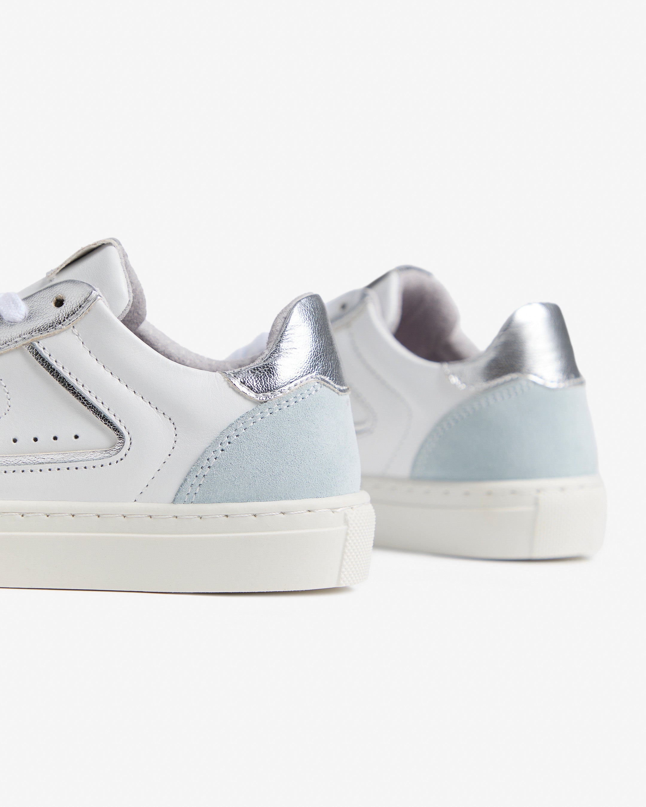 Sneaker für Teenager-Mädchen aus Wildleder und Funktionsmaterial