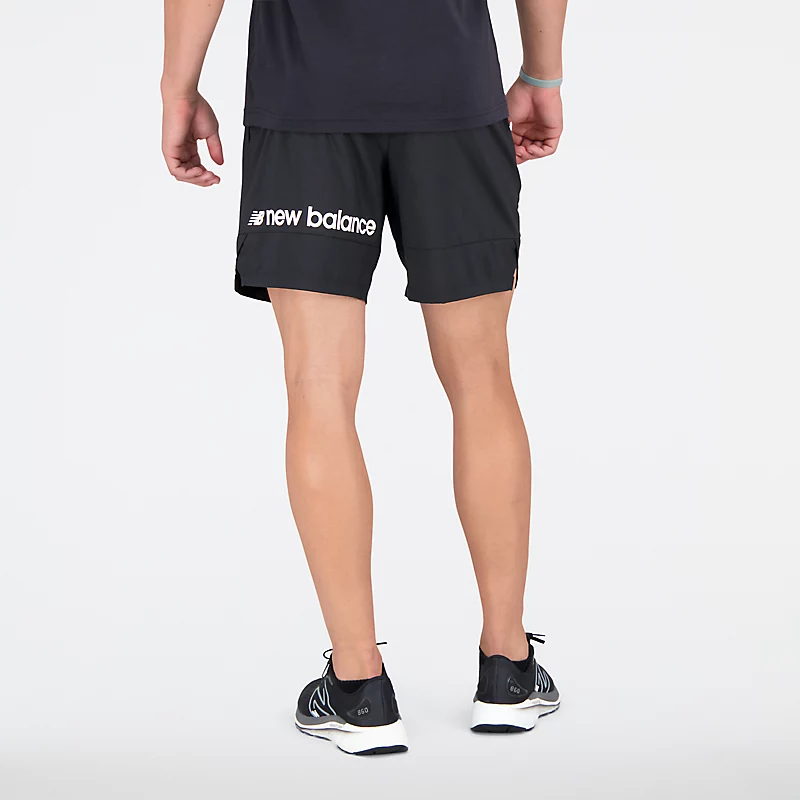 Heren Tenacity effen geweven short van 18 cm – zwart