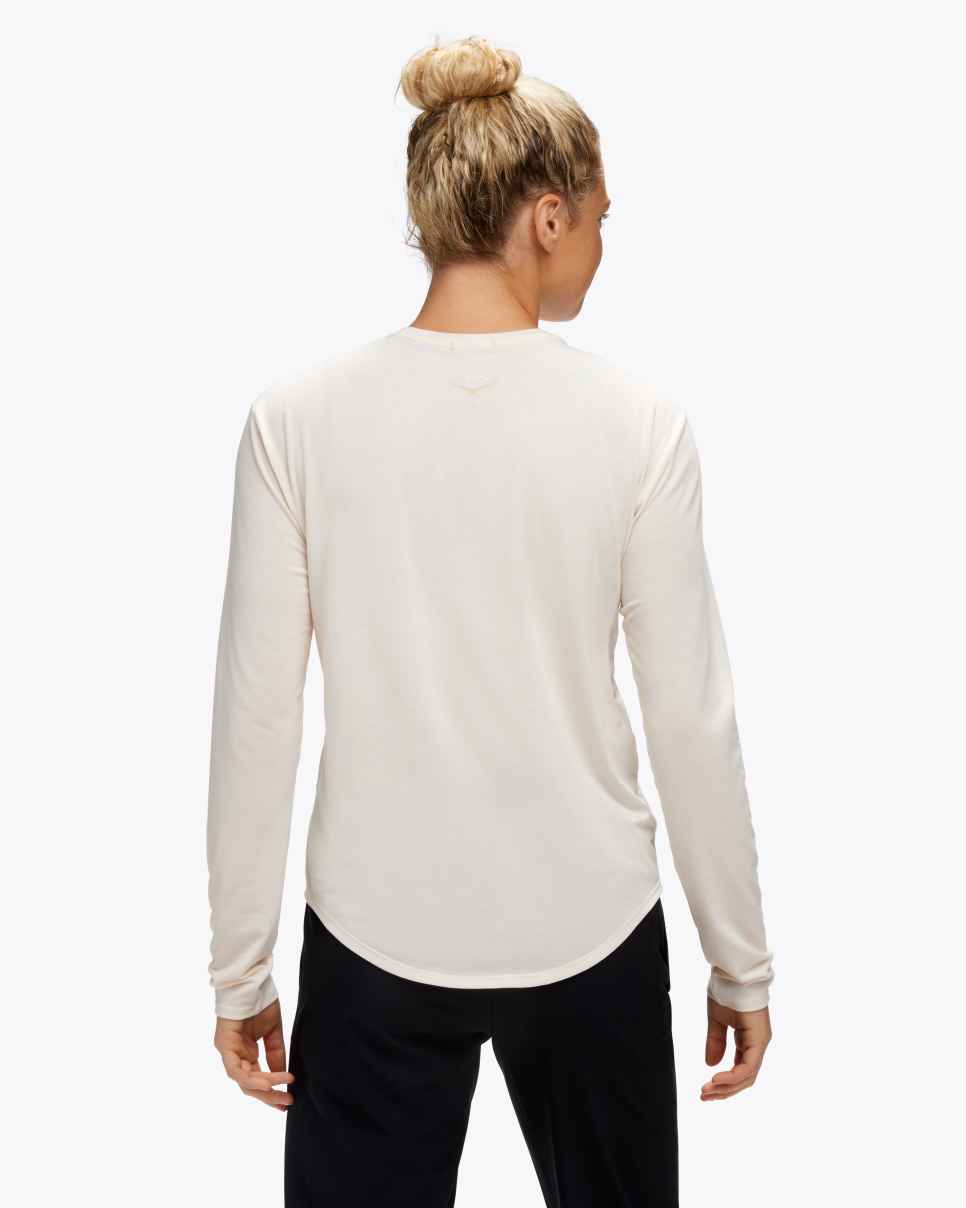 HOKA T-shirt HOKA Essential LS couleur lait de poule