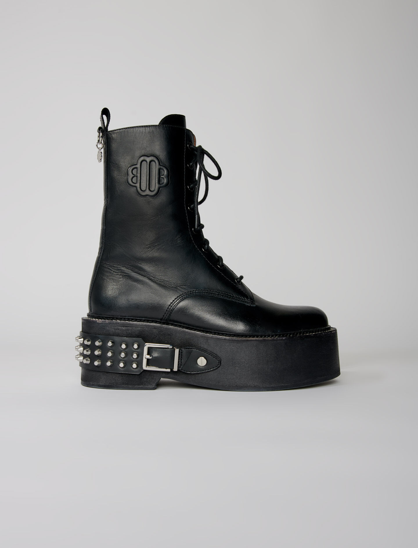 Botas ranger con yksityiskohtia punk-negro