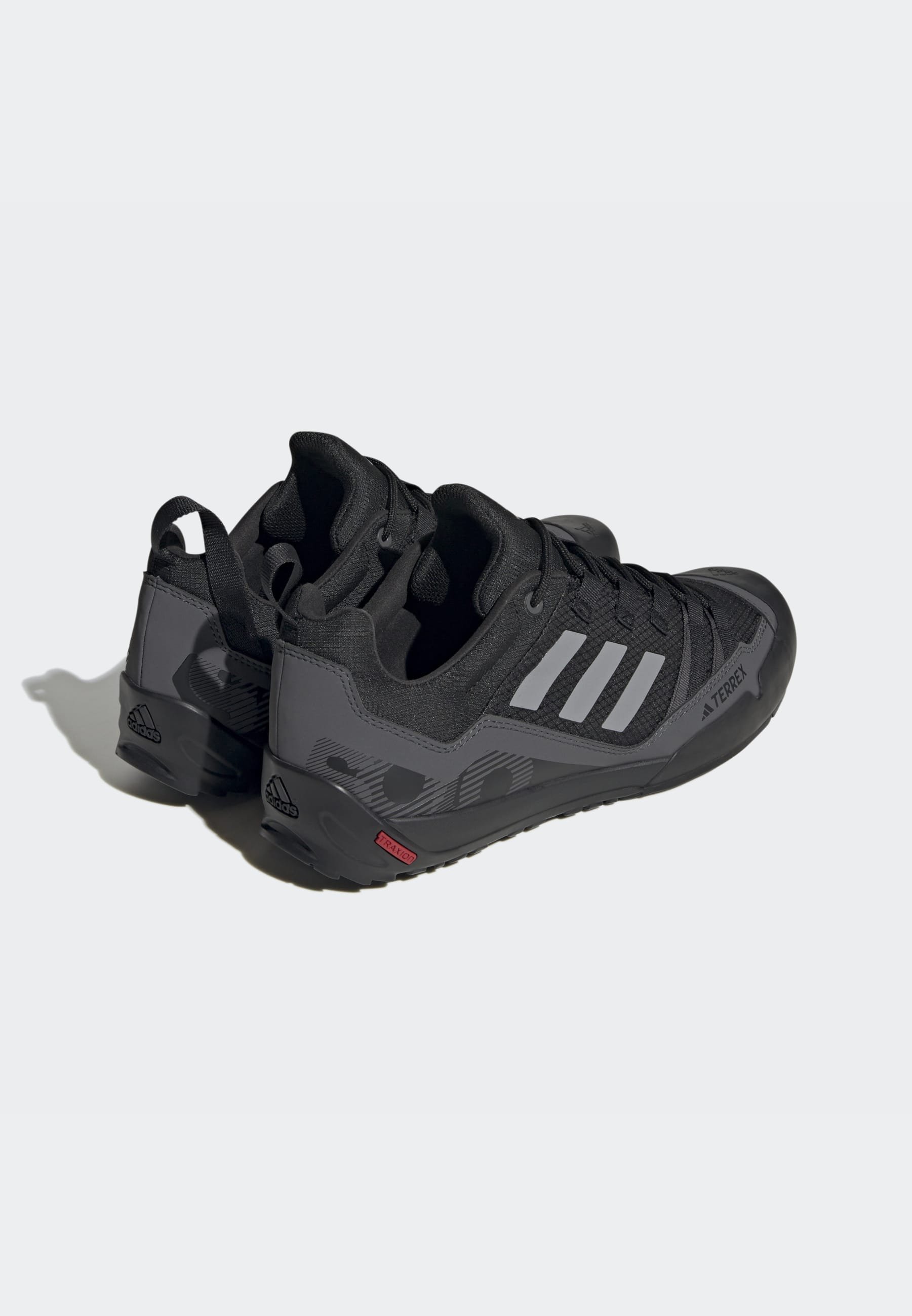 Adidas Terrex SWIFT SOLO 2.0 HIKING - Edzőcipő - fekete/szürke három/szürke hat