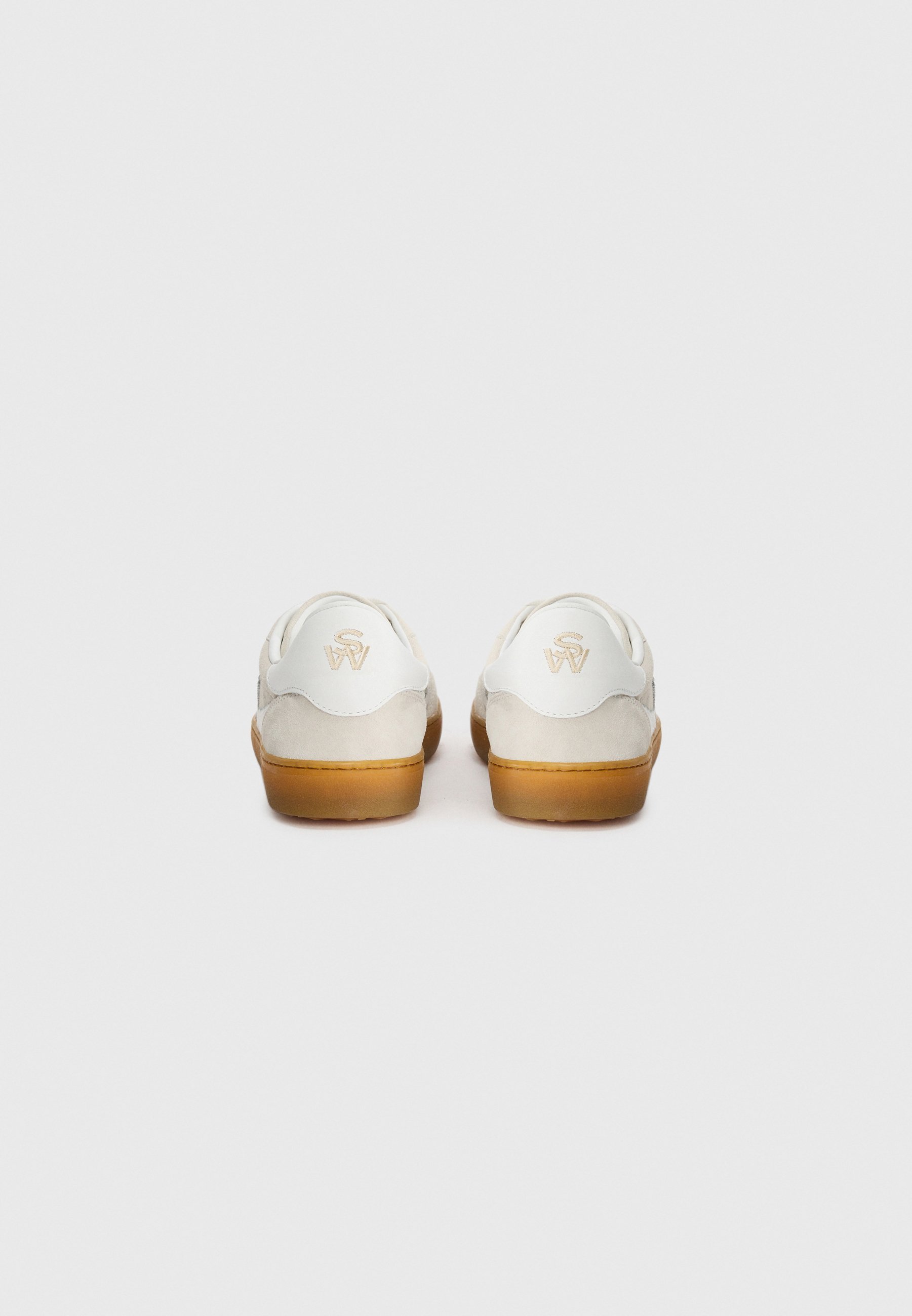Stuart Weitzman RUNAROUND - Matalavartiset tennarit - cobblestone/white