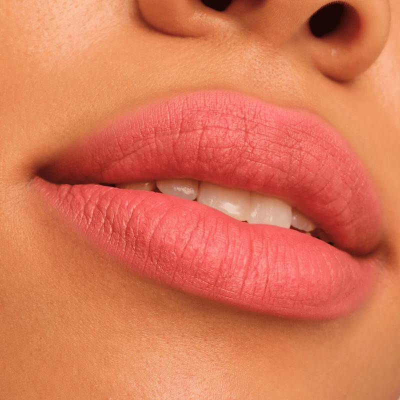 „Catrice Blur“ – „Real Matte“ matiniai lūpų dažai