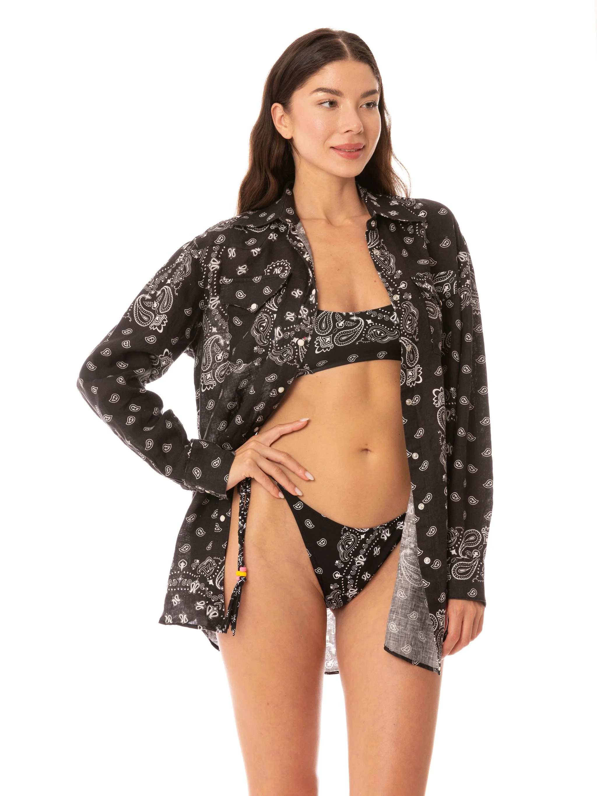 Camicia nera in lino con passamanerie