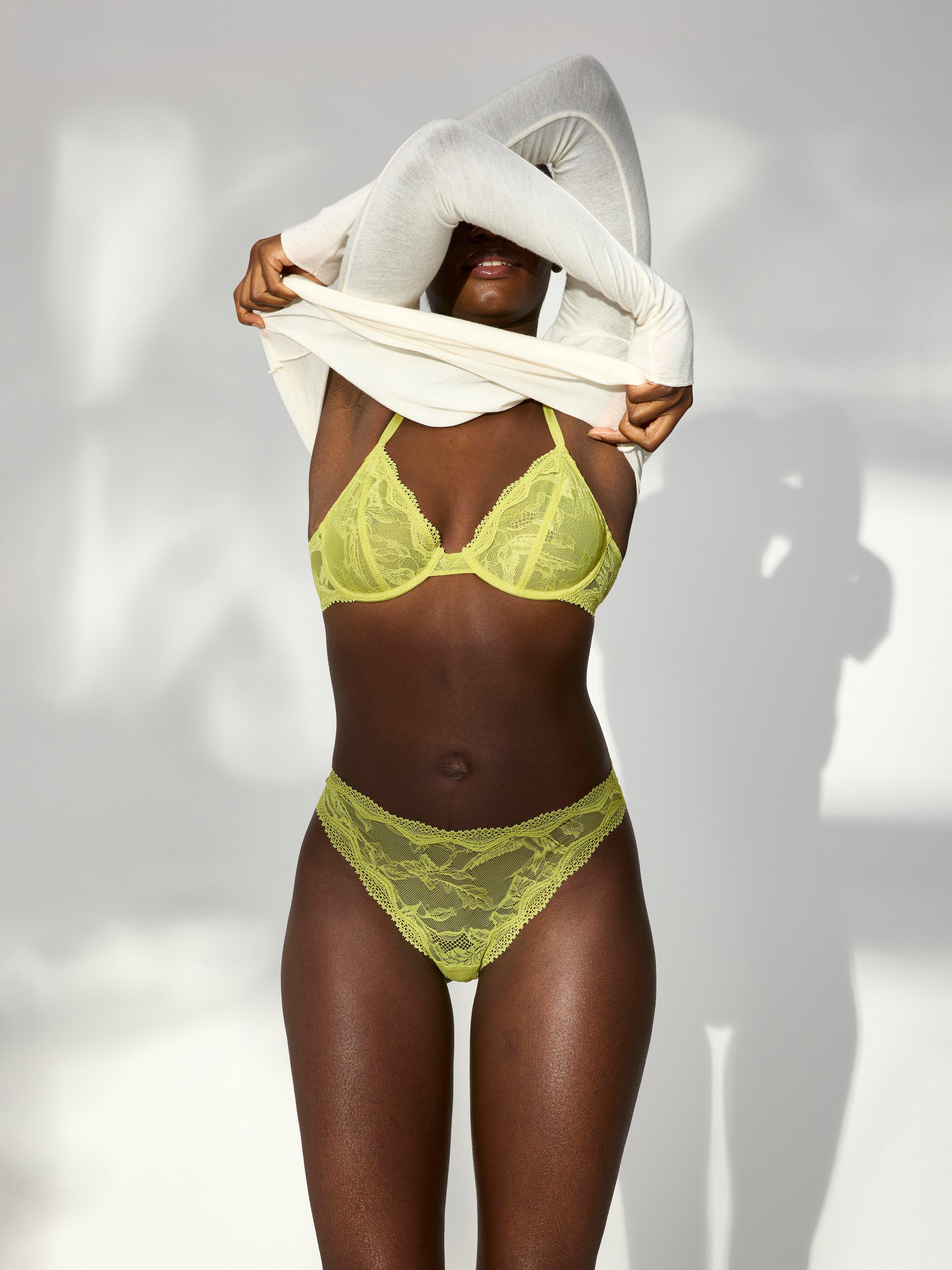 Fuglelyset av Gelbh – Closely Dusty Green