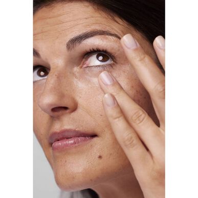 Clinique Smart Clinical Repair -ryppyvoide silmänympärysvoide 15ml