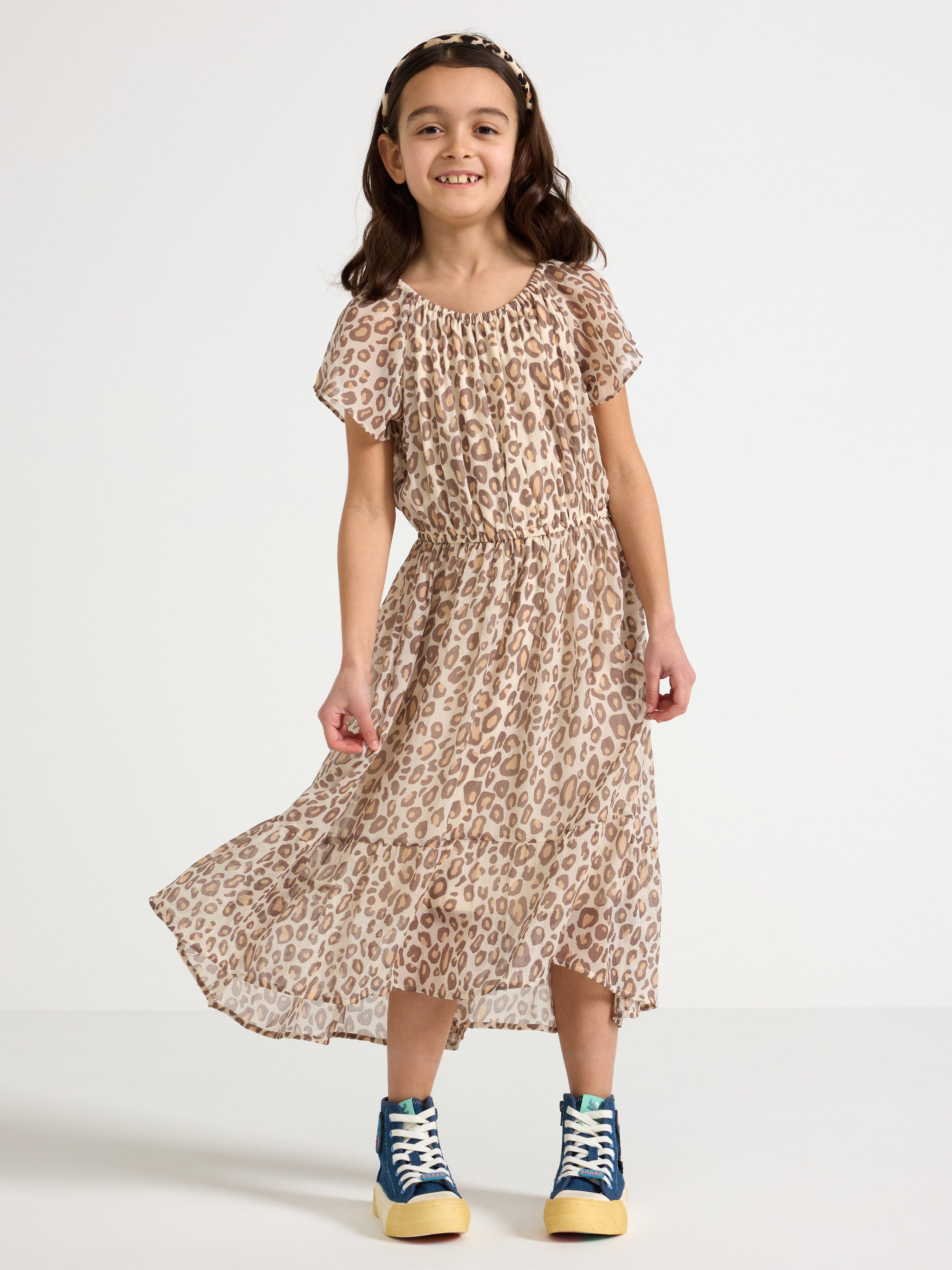 Vestido de gasa color beige claro