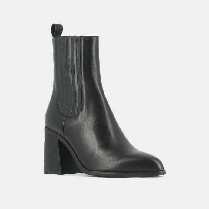 Boots à talons et à fronces  en cuir noir