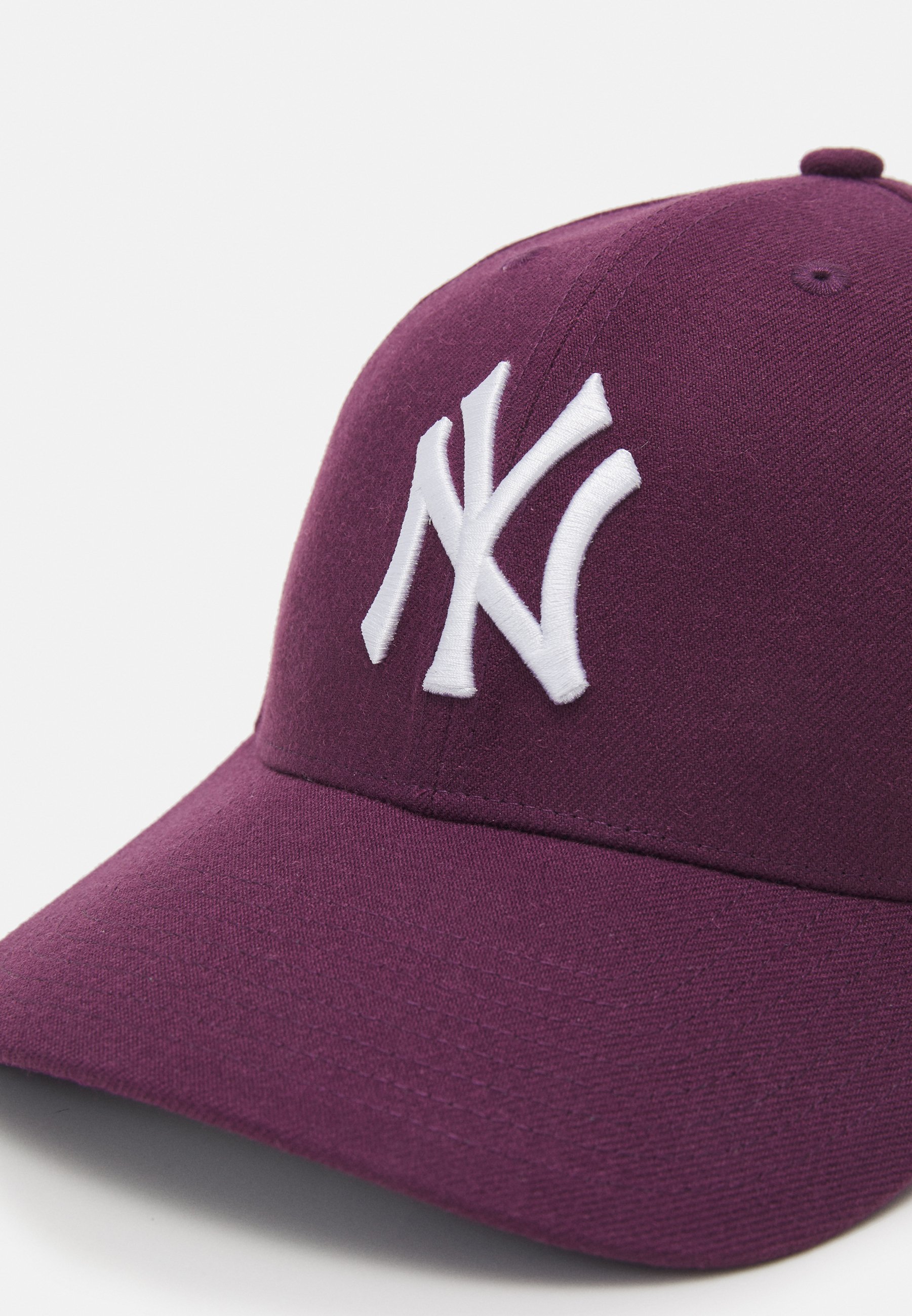 '47 Caps