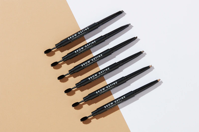 Lápis para sobrancelhas Brow Define da MUA Makeup Academy com pincel