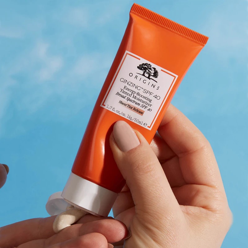 Origins GinZing™ energijsko obarvana vlažilna revitalizirajoča dnevna krema SPF 40