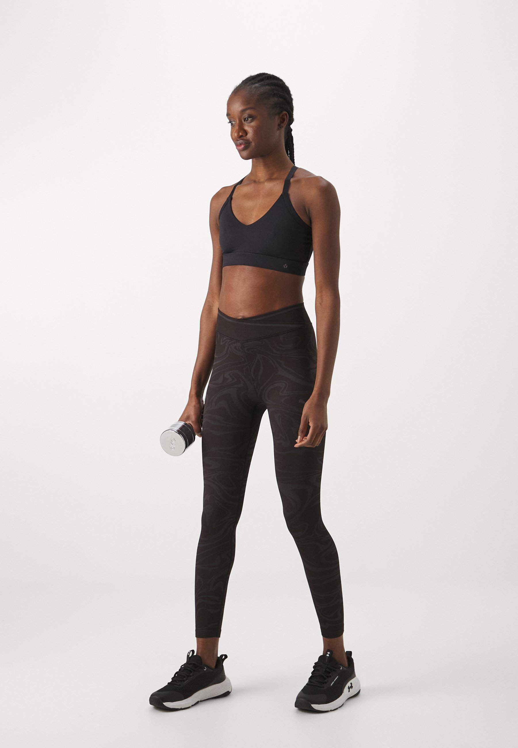 Even&Odd active ESSENTIAL 2 PACK MEDIUM SUPPORT SPORTS BRA WITH ADJUSTABLE CROSS BACK - Medium support sports bra - black/dark blue