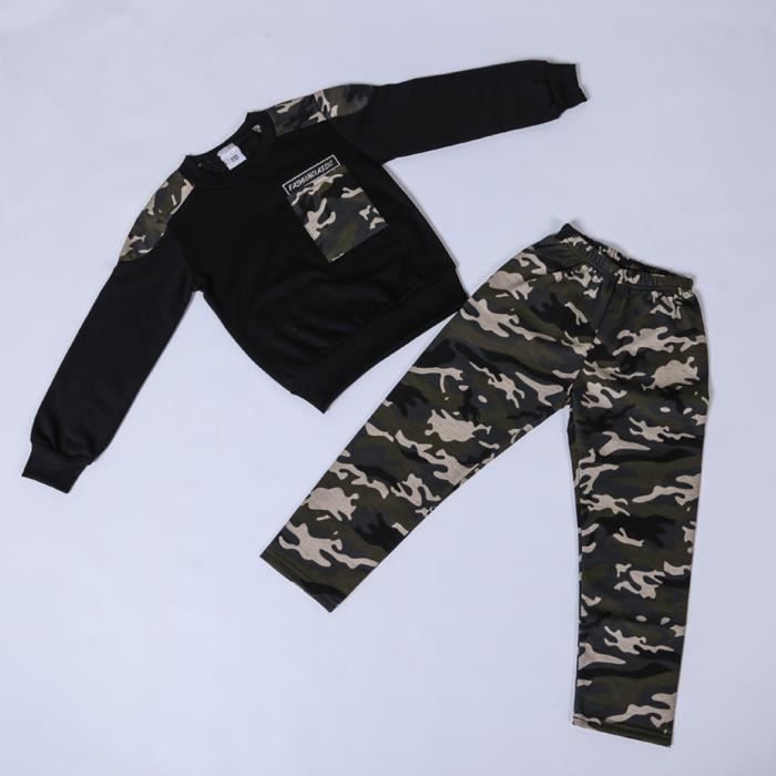 Conjunto de chándal de dos piezas para niño con estampado de camuflaje y letras (camiseta y pantalón).