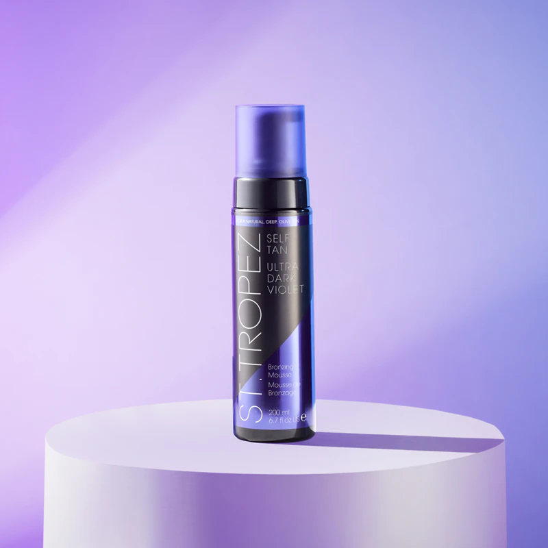 St. Tropez Self Tan Ultra Dark Violet bronzujúca pena pre tmavú pleť