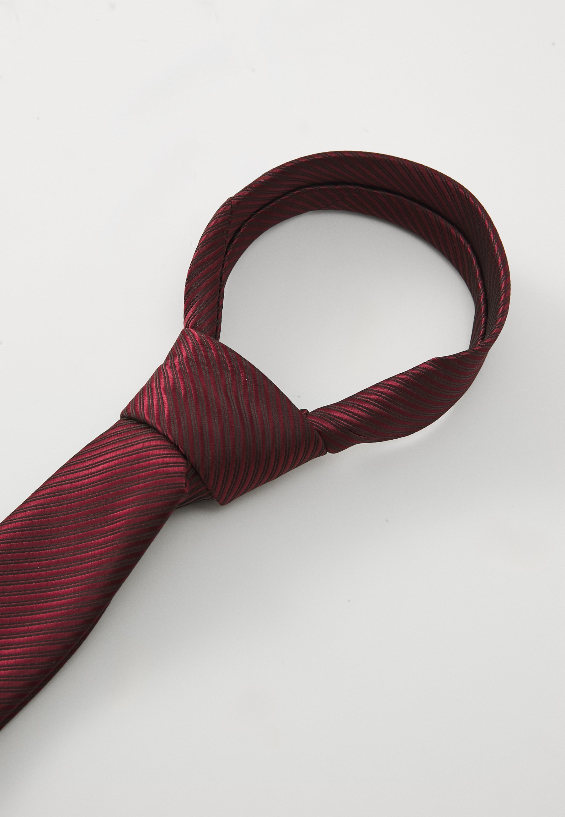 Pier One Tie - bordová