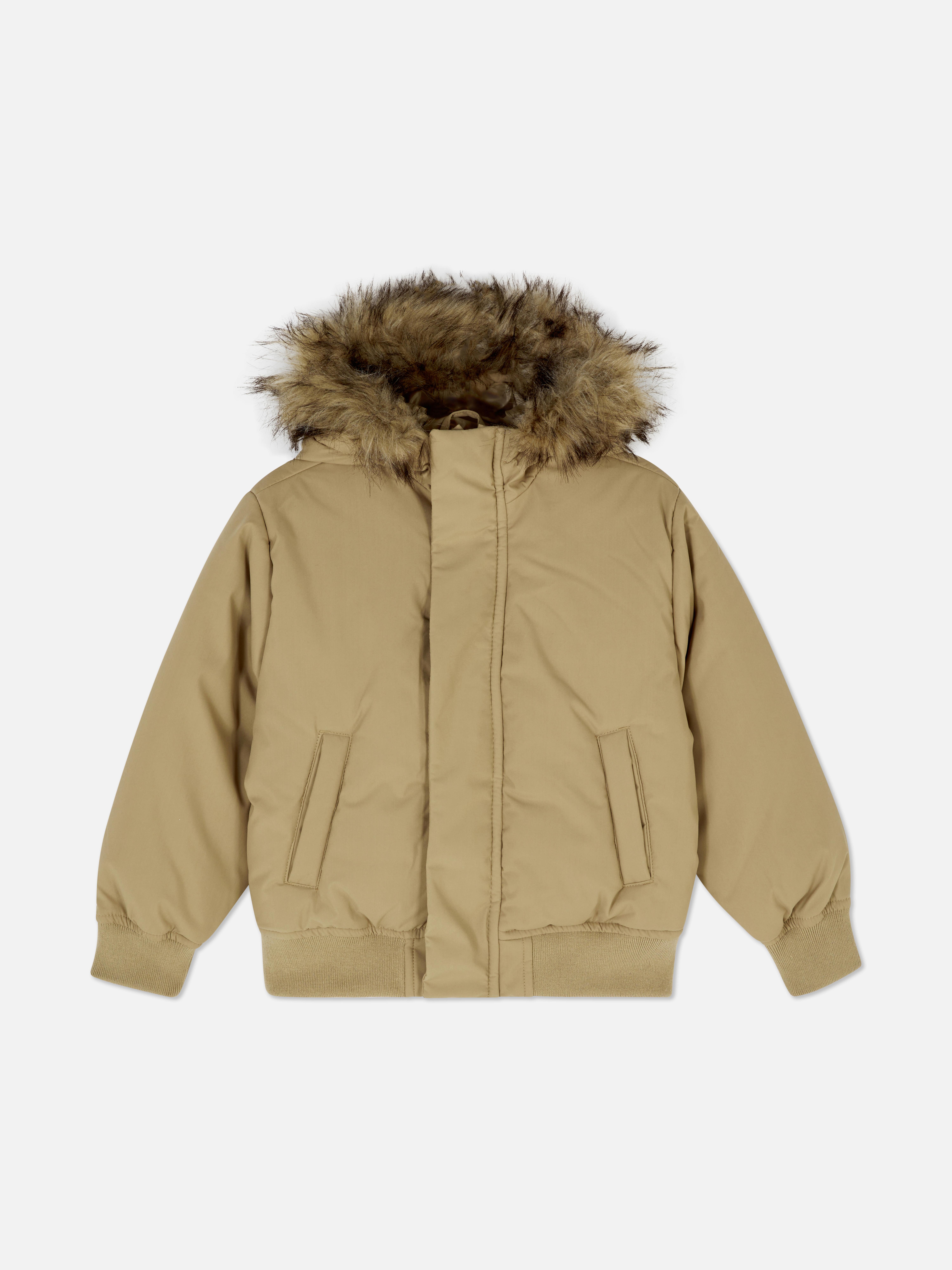 Parka met rand van imitatiebont Deze korte parka met een capuchon met imitatiebontrand houdt ze heerlijk warm