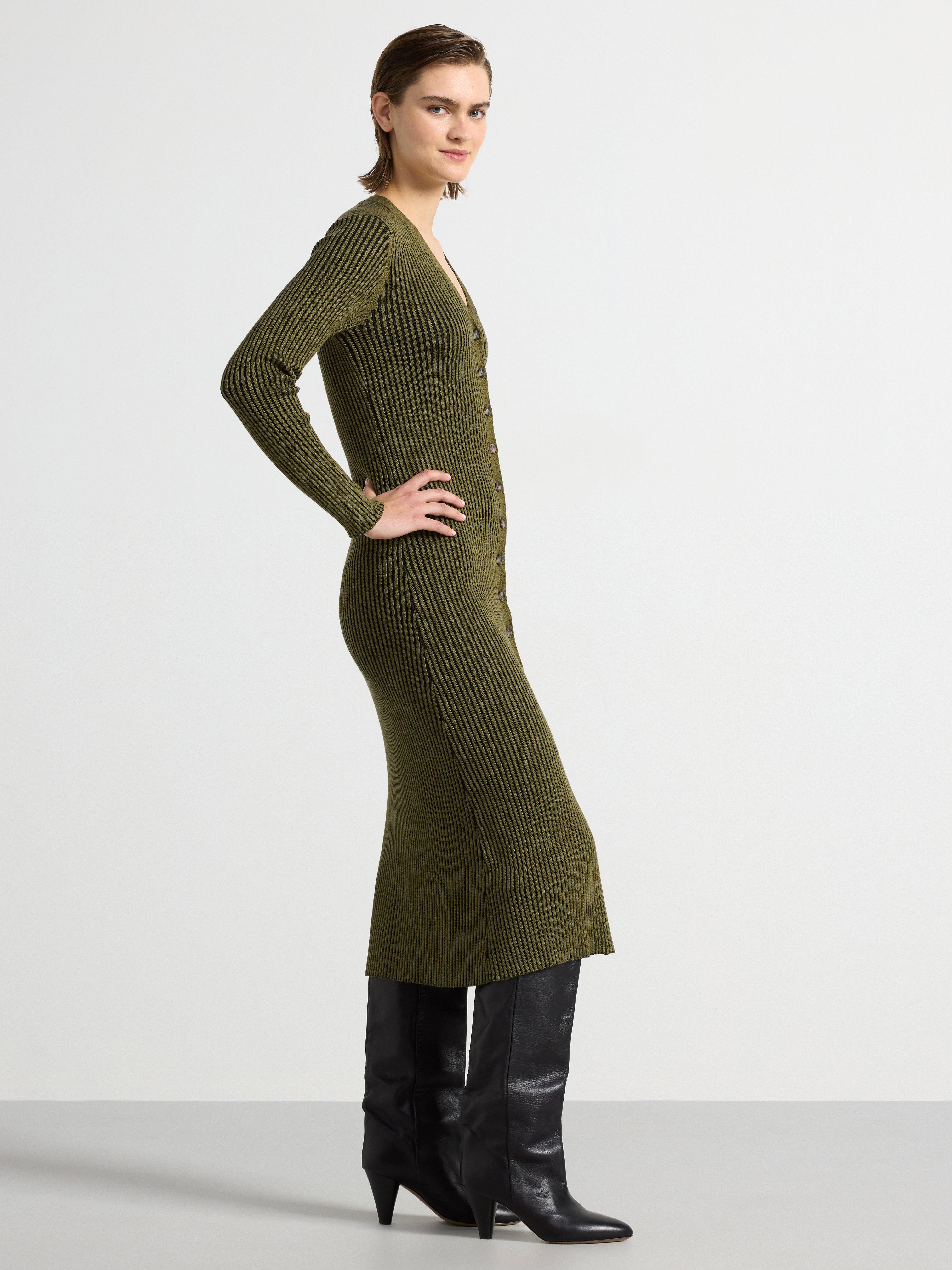 Vestido midi acanalado color caqui