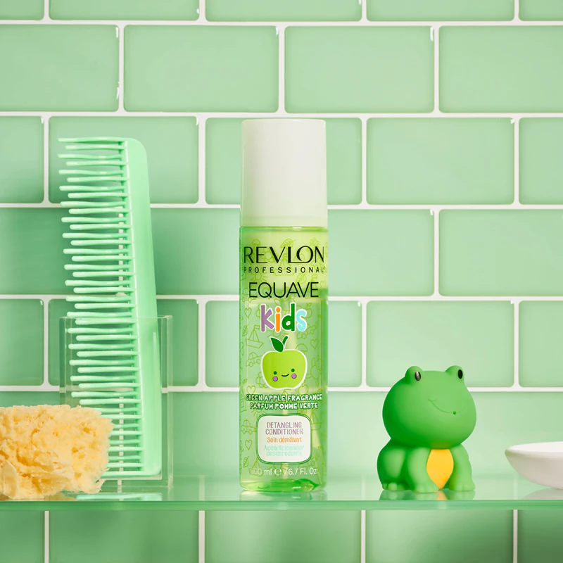 Revlon Professional Equave Kids, condicionador sem enxágue hipoalergênico para facilitar o pentear.